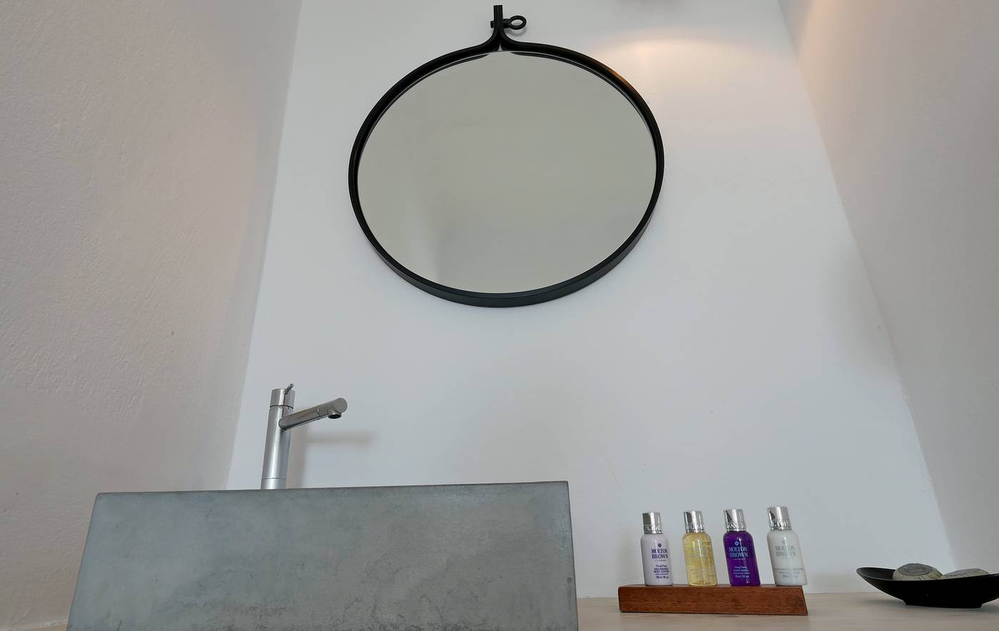 Ostraco-Luxury-Suites-Room-51