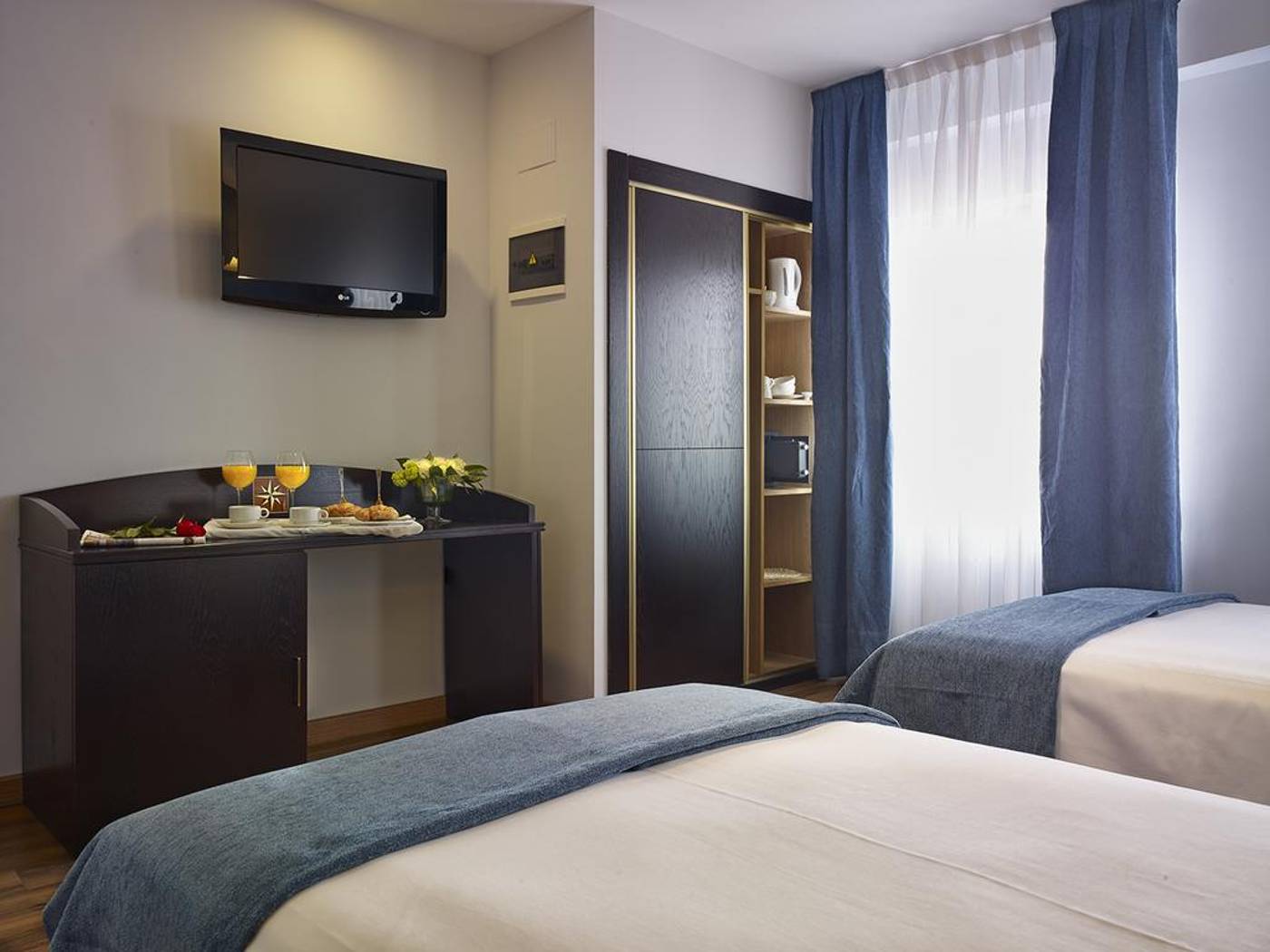 Hotel La Serrana-Spain-AVILES-Room-6