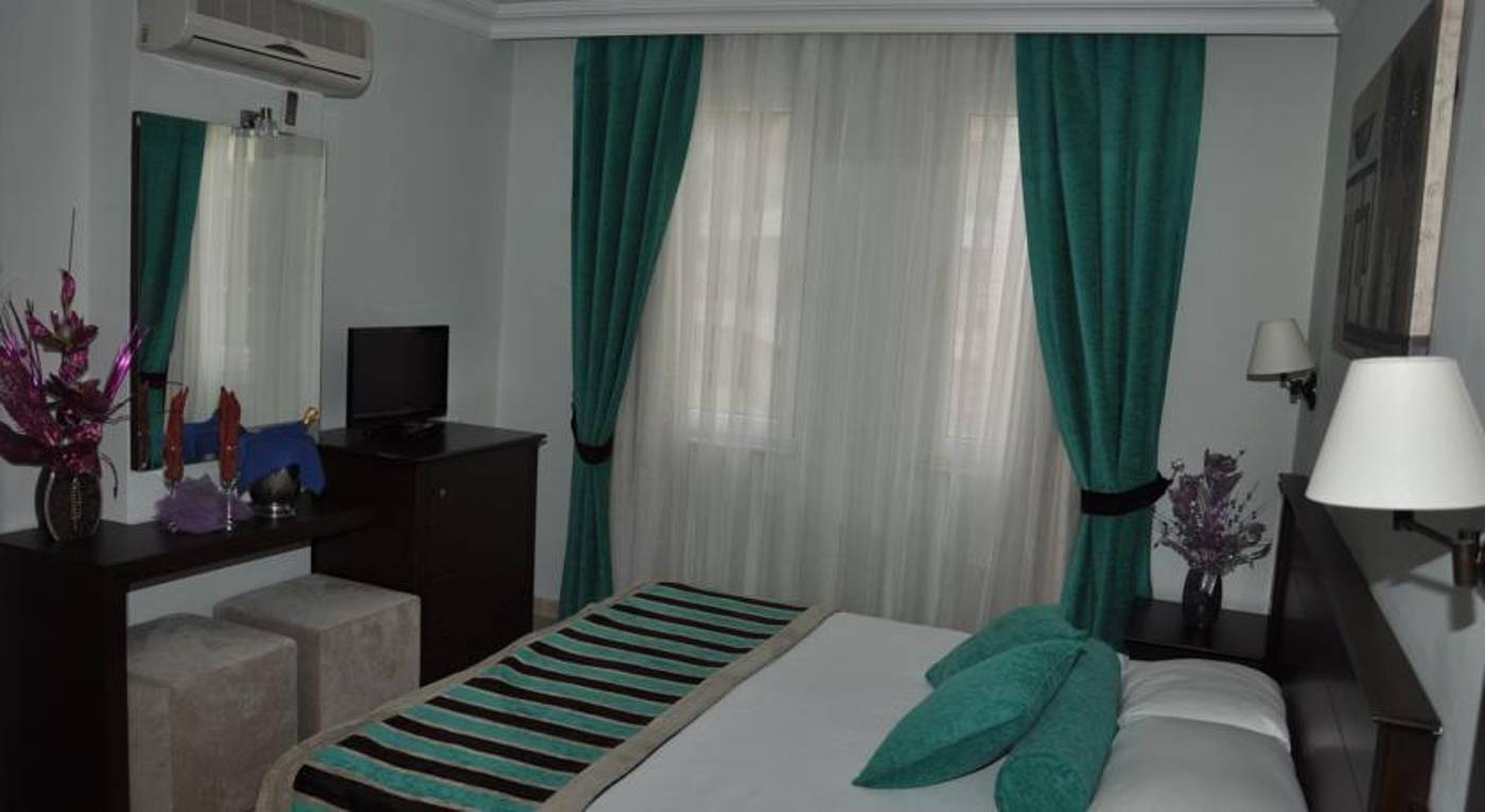 Kleopatra-Royal-Palm-Hotel-Room-23
