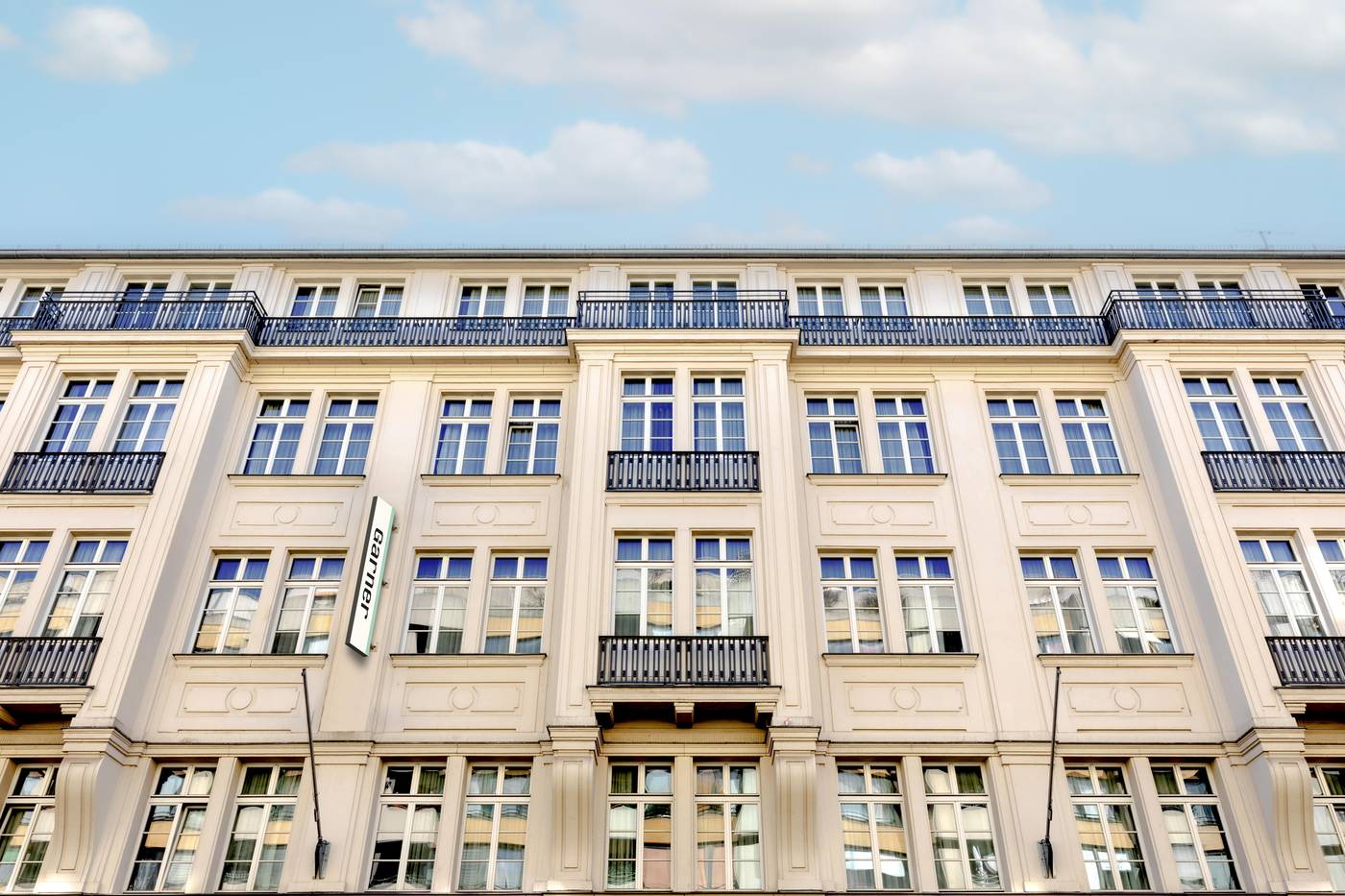 Select-Hotel-Berlin-Checkpoint-Charlie-General-view-1