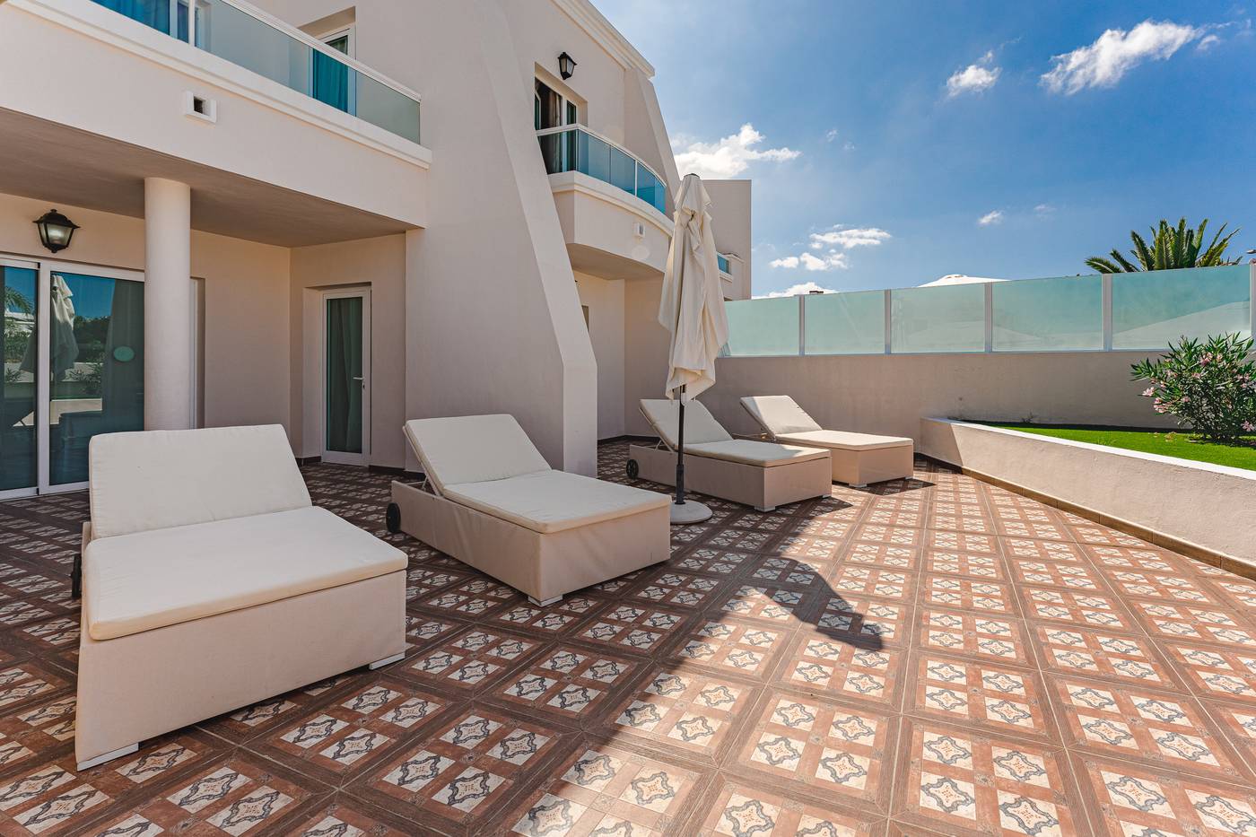 Flamingo-Suites-Room-90