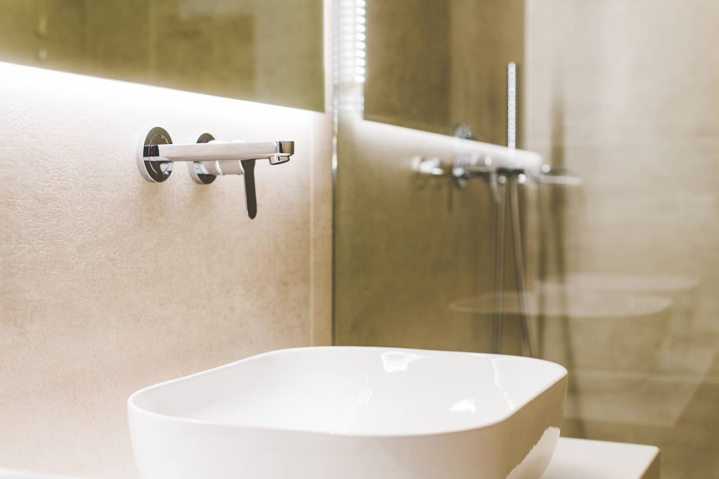 Super-Paradise-Hotel-Room-43