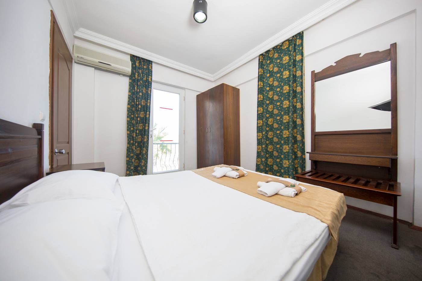 Family-Belvedere-Room-24