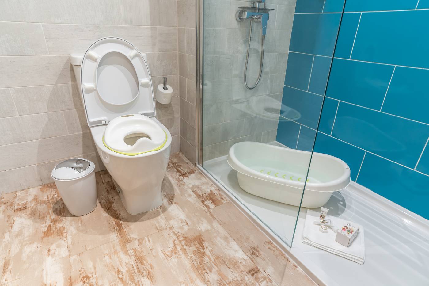 Hovima-La-Pinta-Beachfront-Family-Hotel-Room-33