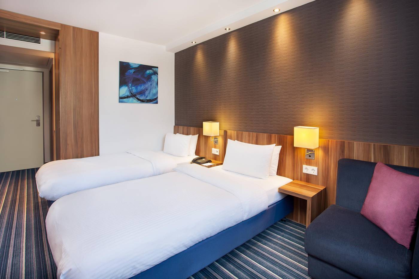 Holiday Inn Express Augsburg-Germany-AUGSBURG-Room-10