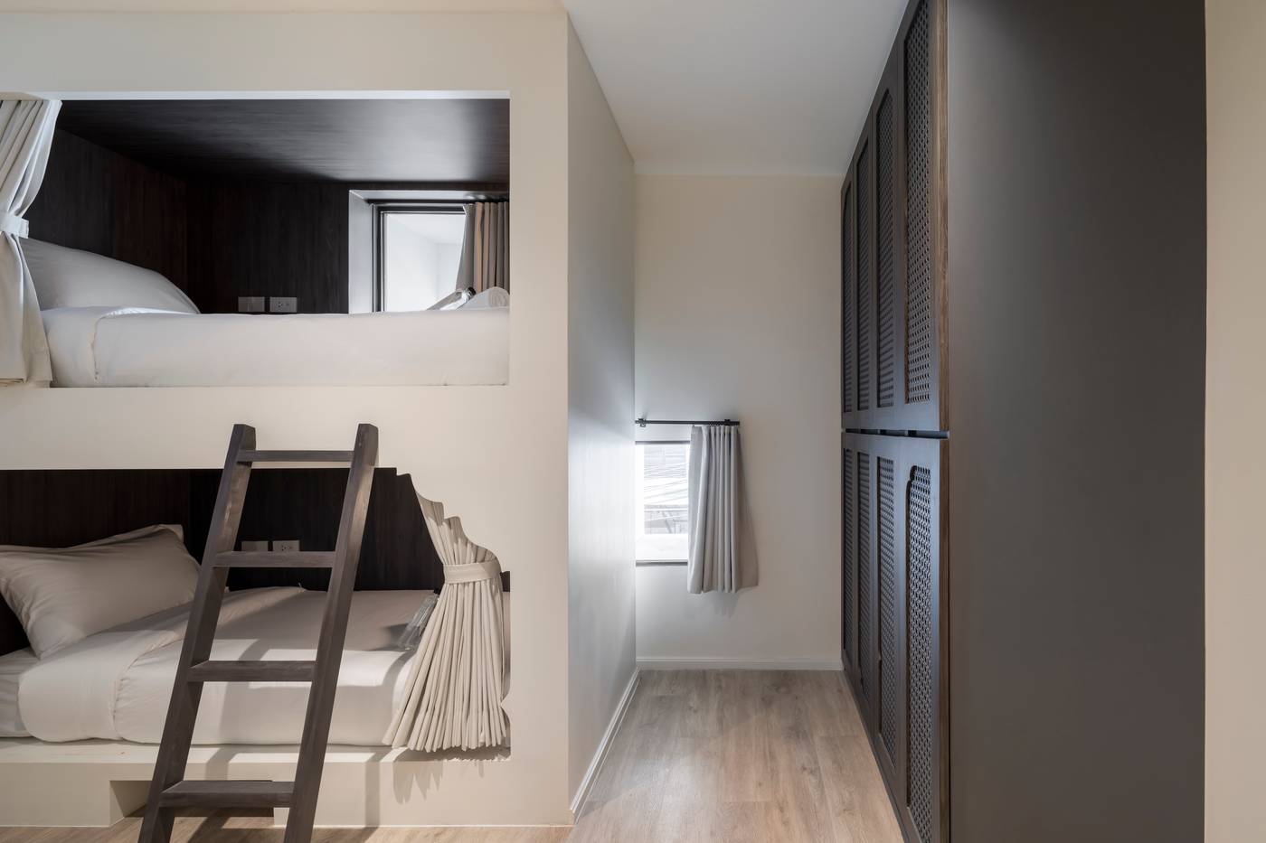 Lilit-Bang-Lumphu-Hotel-Room-35