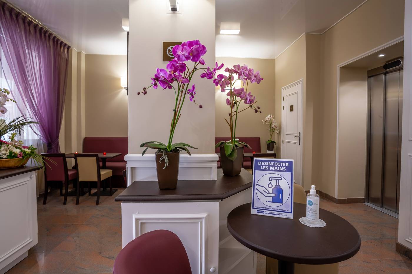 Hotel-Vivaldi-Lobby-9