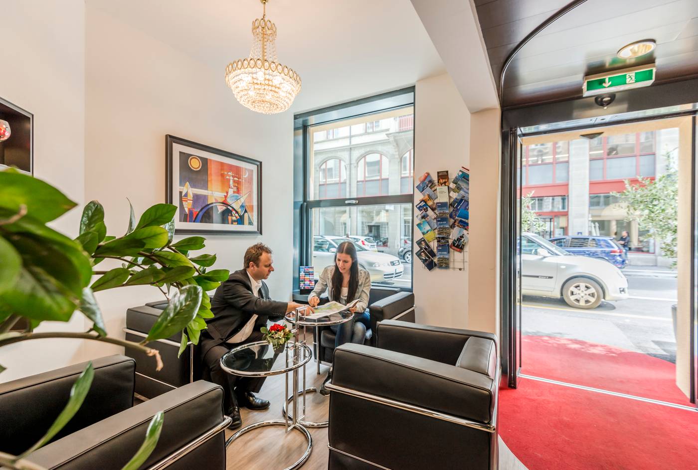 Alpina-Switzerland-LUCERNE-Lobby-9