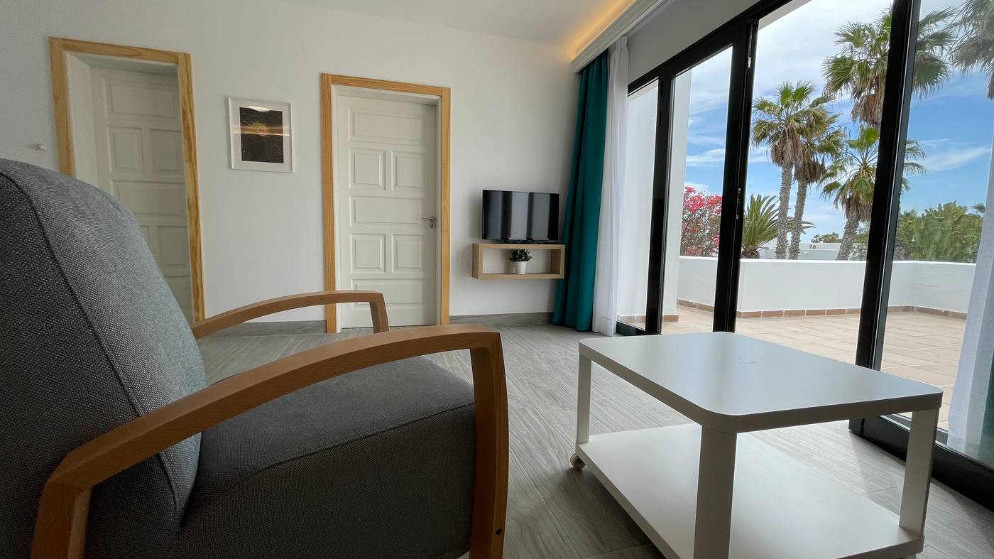 Palmeras-Garden-Room-64