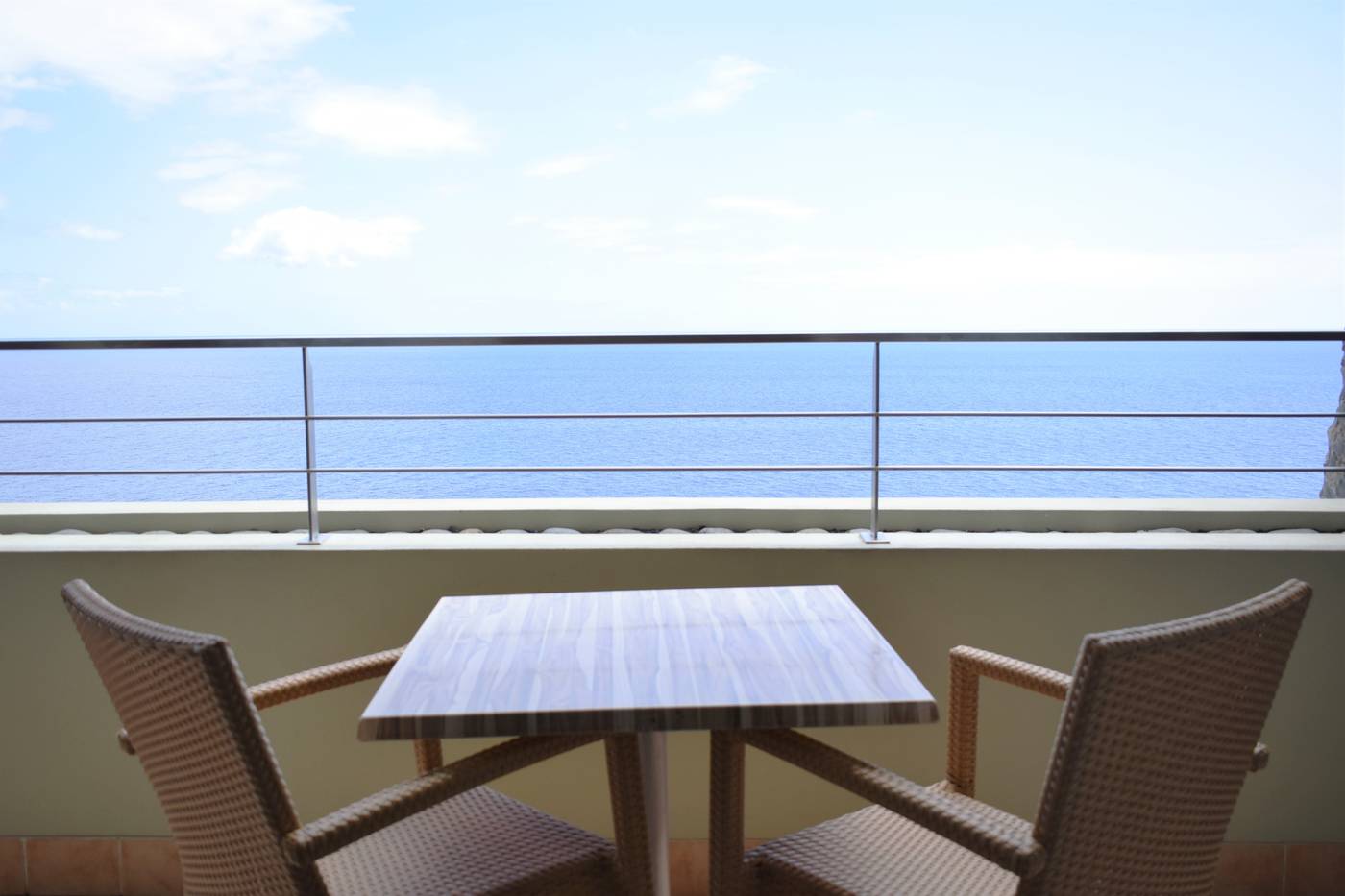 Madeira-Regency-Cliff---Adults-Only-Room-3