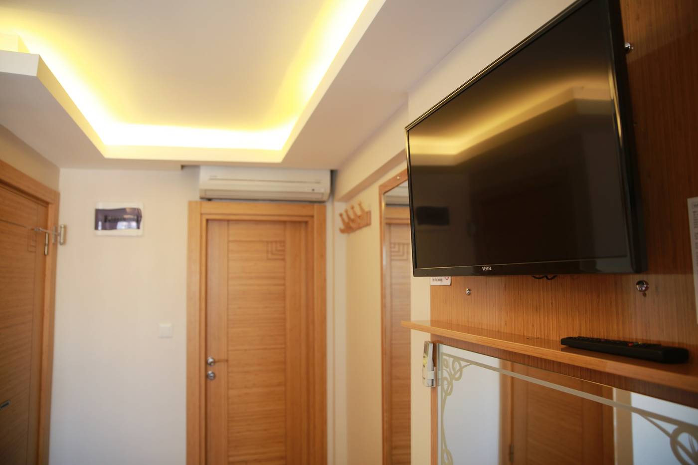 Black-Pearl-Hotel-Room-17