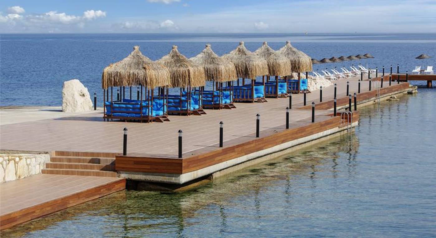 Le Bleu & Hotel Resort