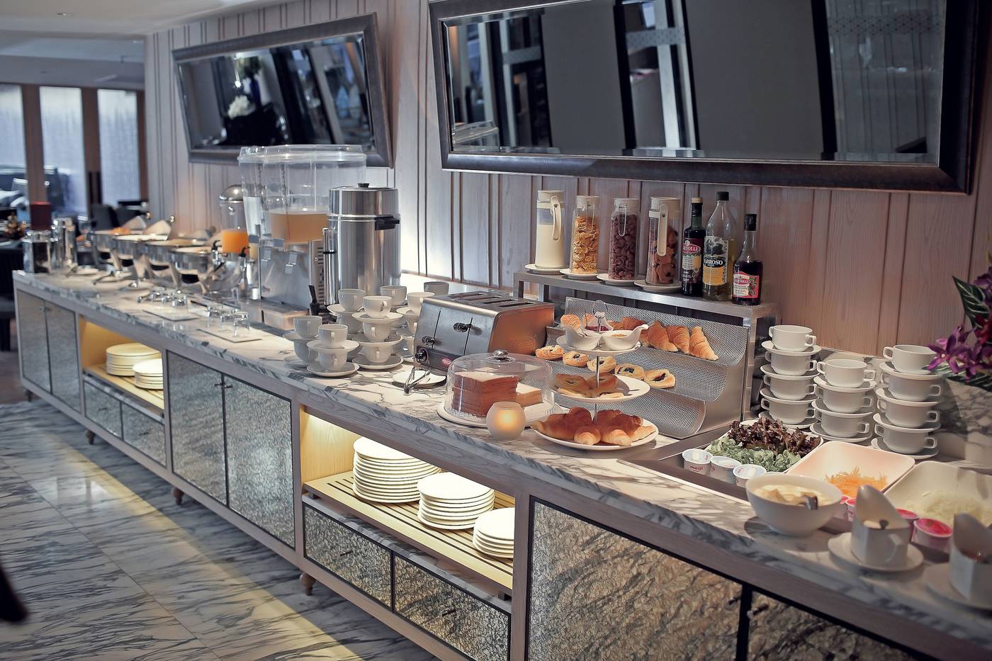 Arcadia-Suites-Bangkok-Restaurant-42