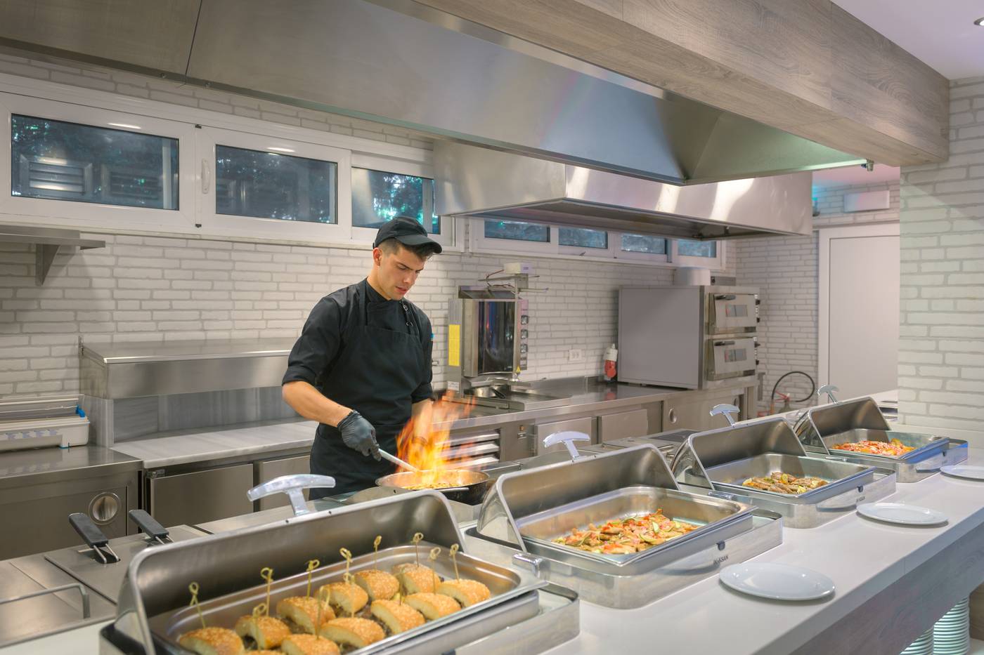 Sun-Beach-Resort-Complex-Restaurant-57