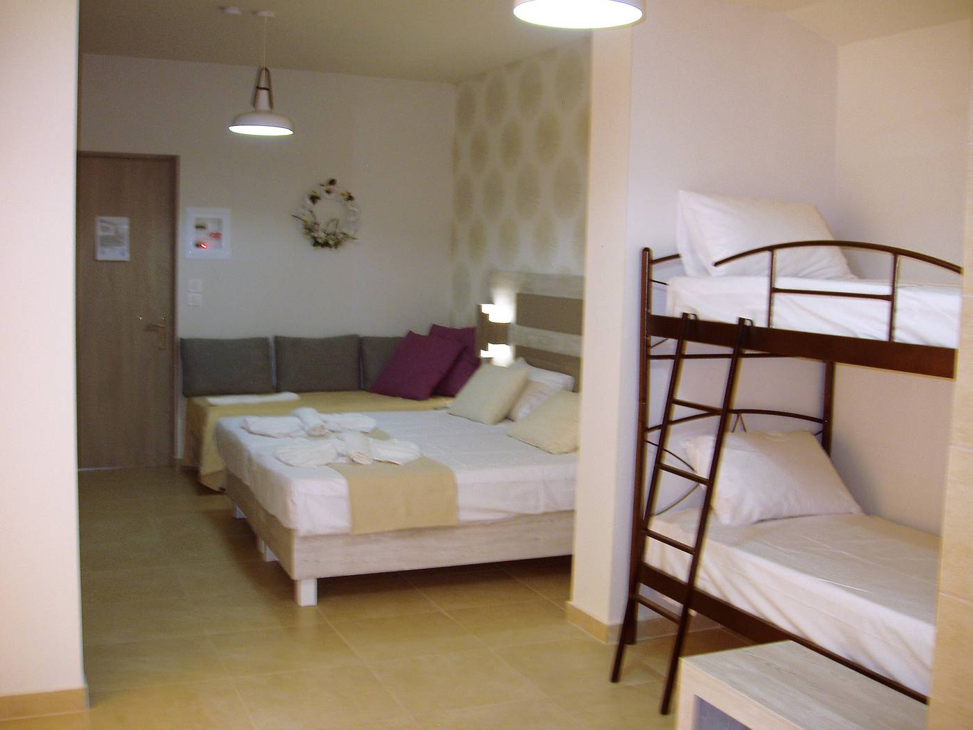 Paradise-Apartments-And-Studios-Room-49