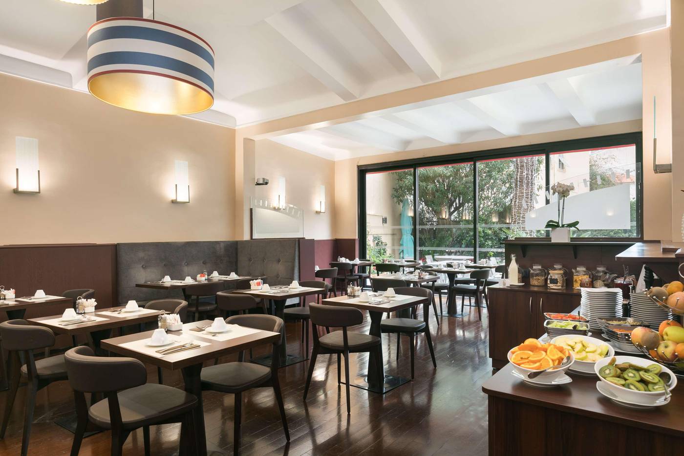 Best-Western-Plus-Hotel-Brice-Garden-Restaurant-61