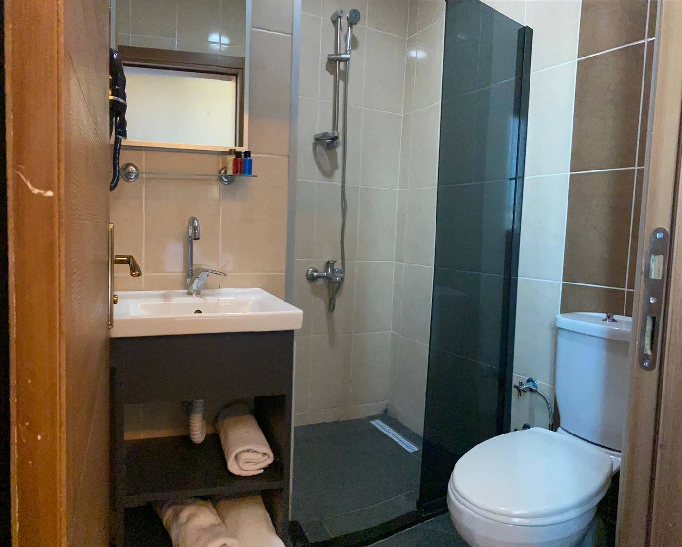 216-Trend-Suite-Room-13