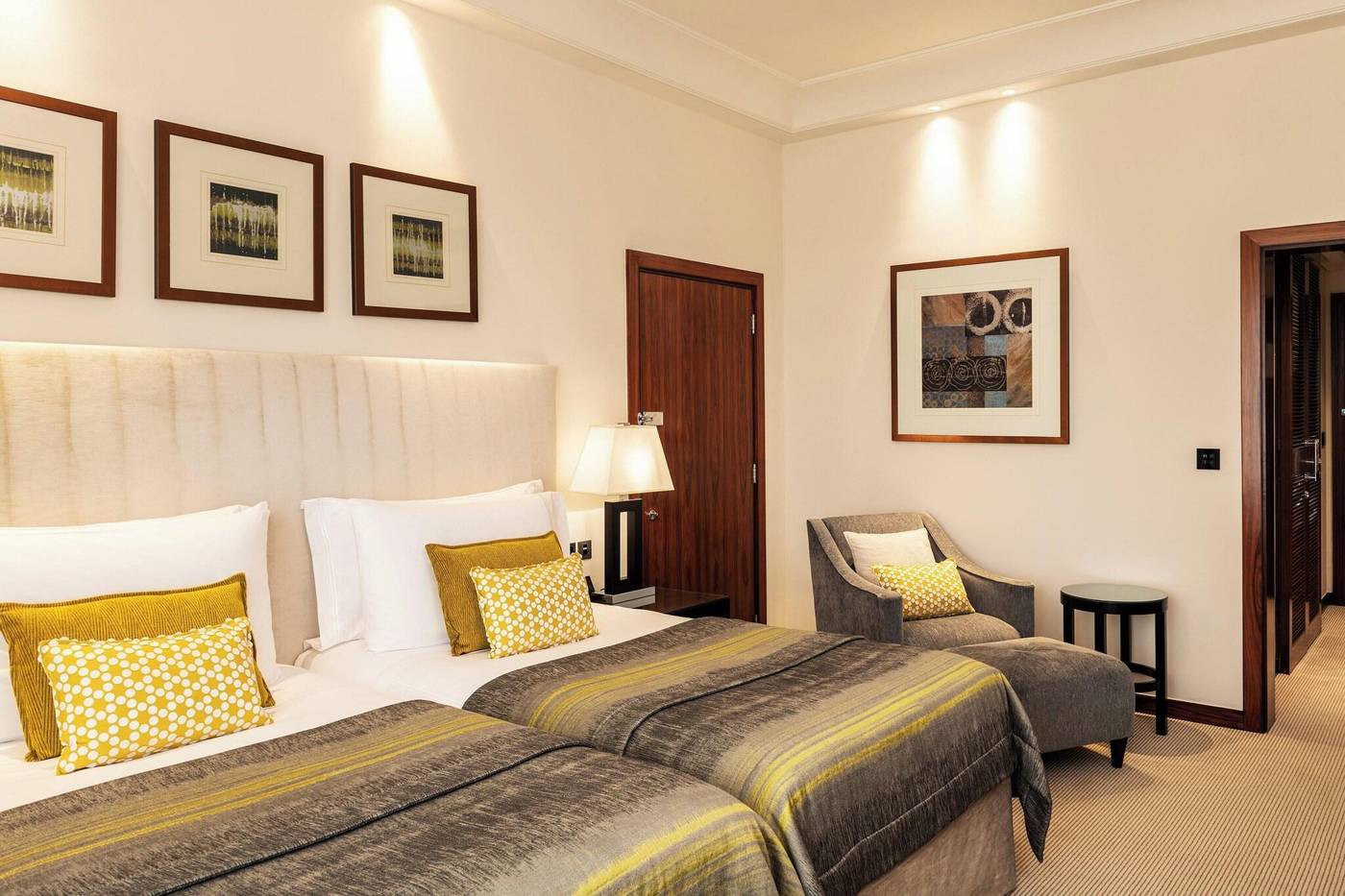 Grosvenor-House-West-Marina-Beach-Room-43