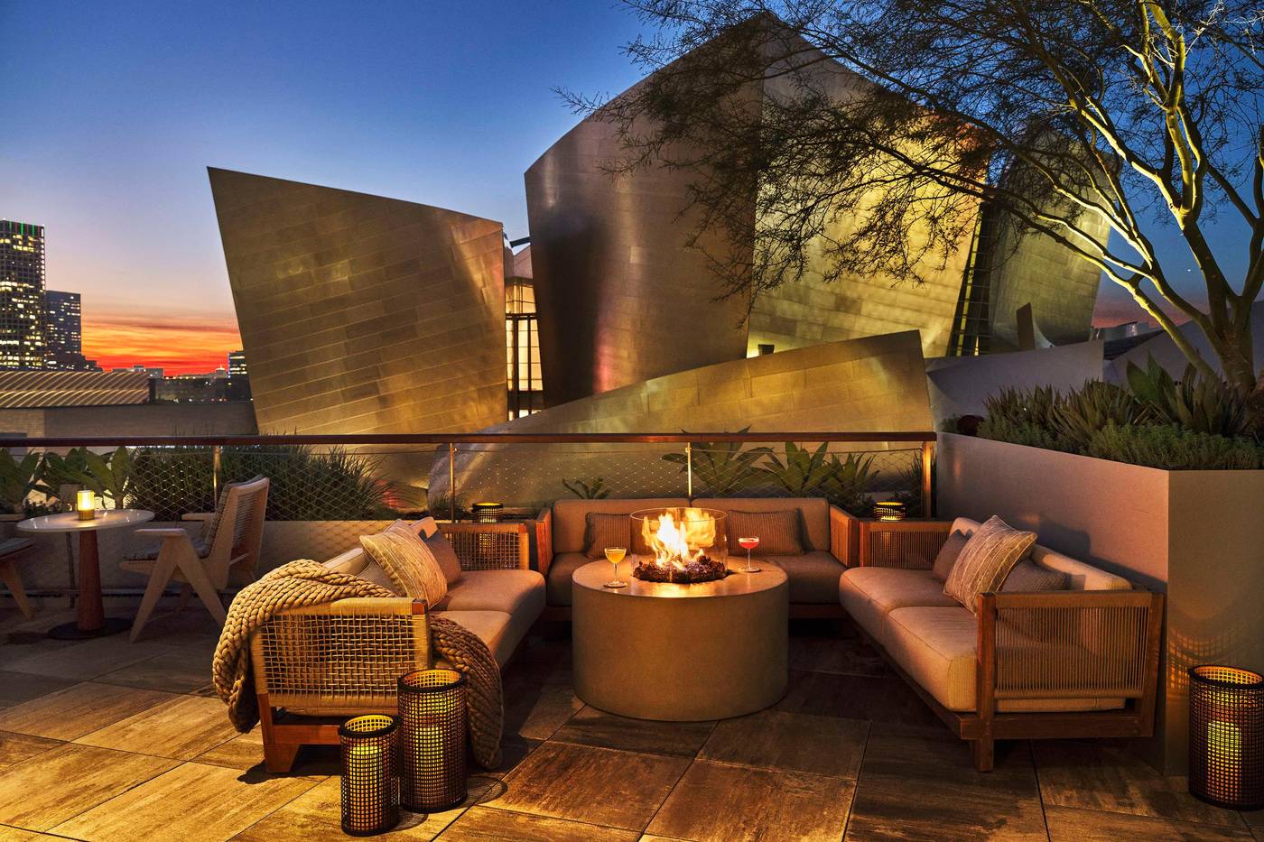 Conrad-Los-Angeles-General-view-56