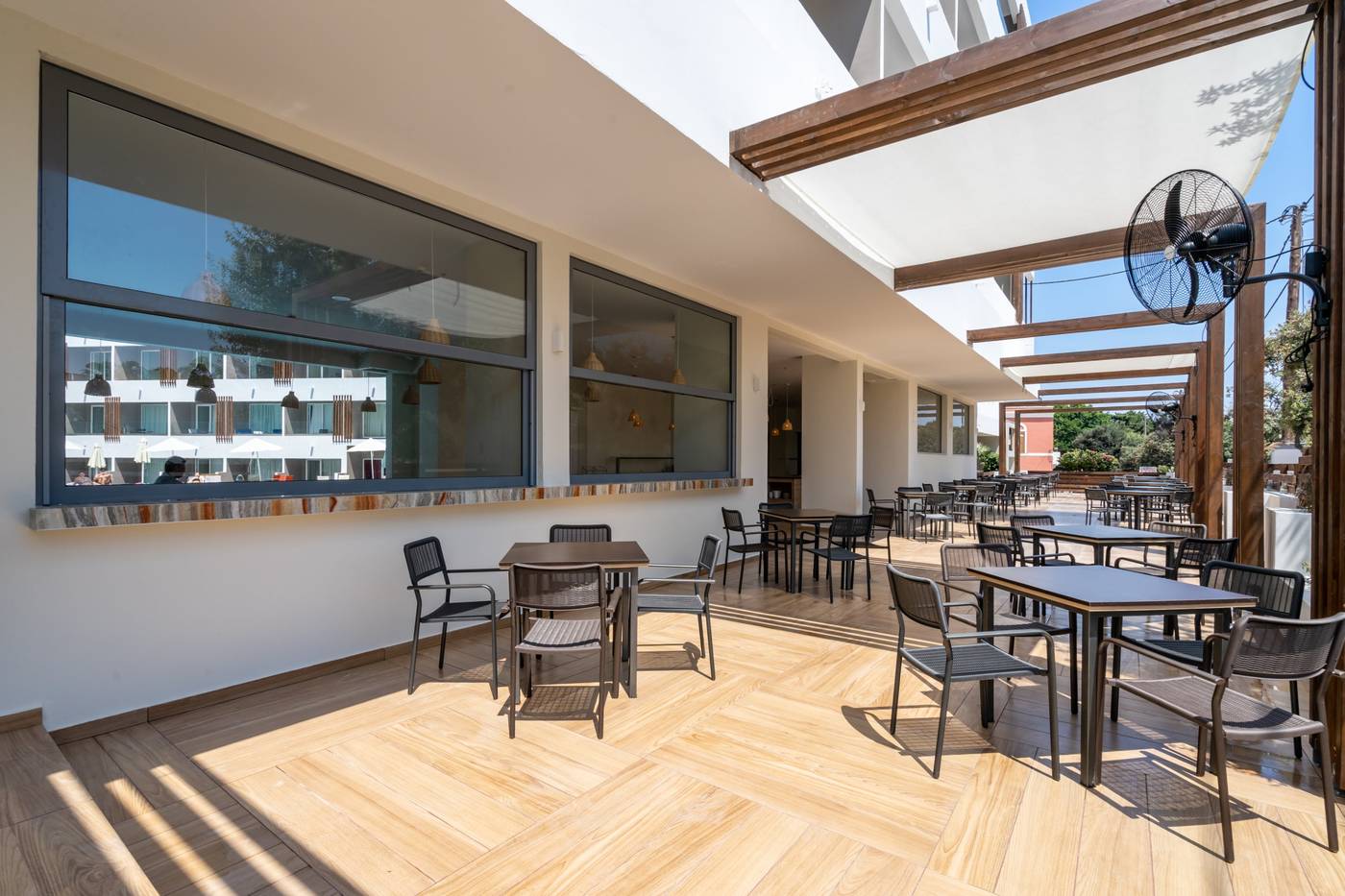 Castellum-Suites-Restaurant-3