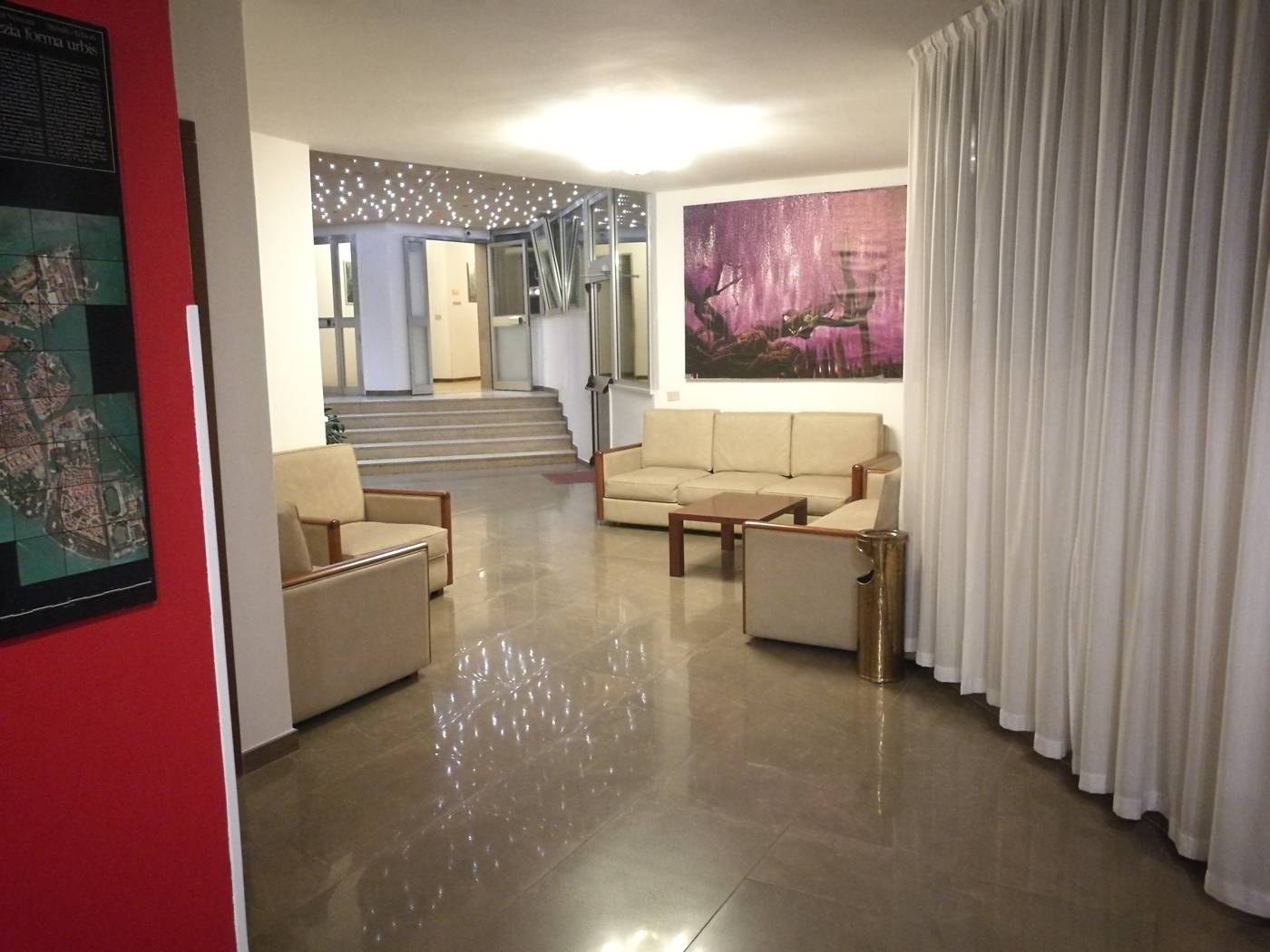 Hotel-Aurora-Lobby-7