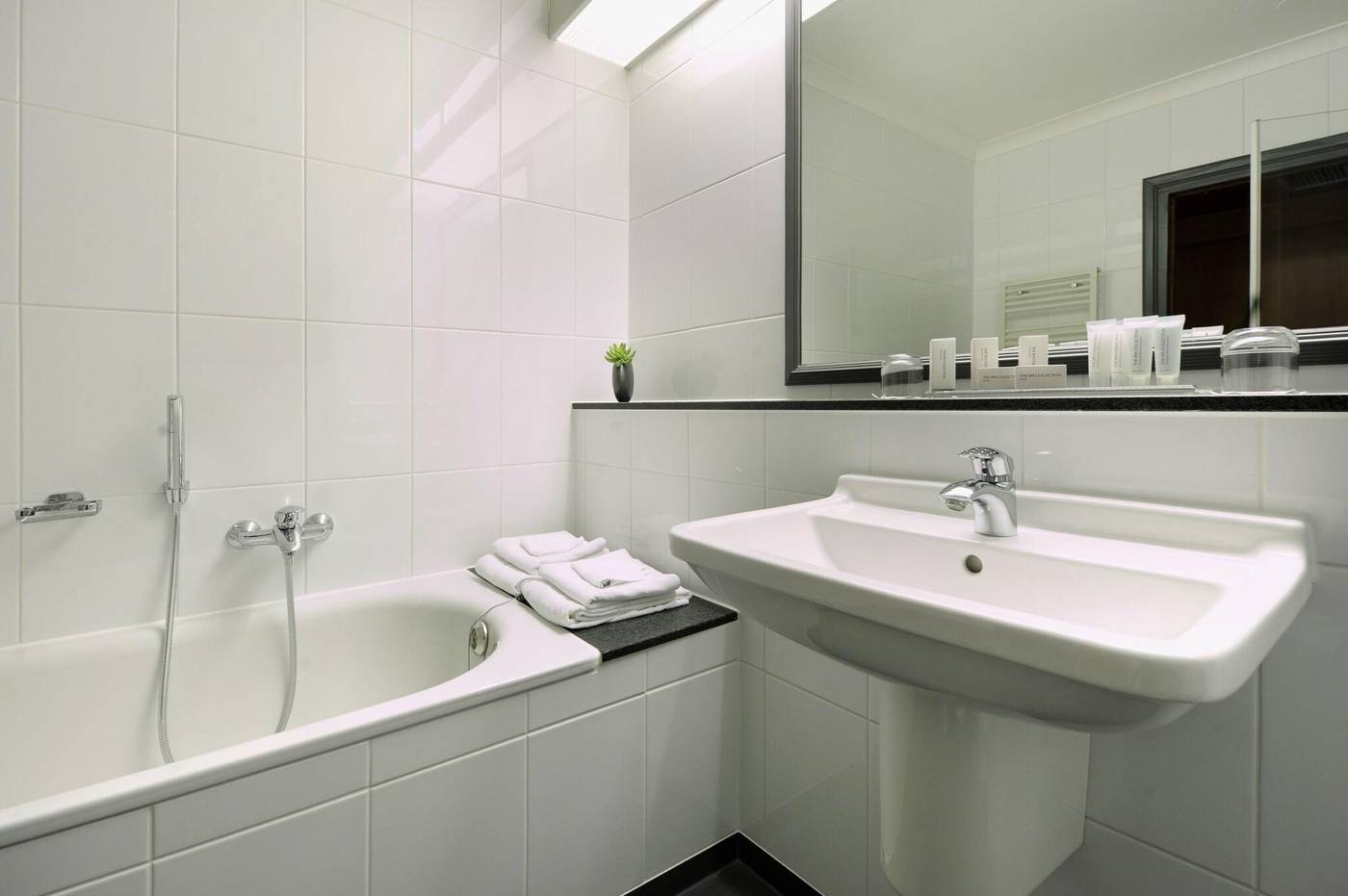 Van-Der-Valk-Hotel-Berliner-Ring-Room-36