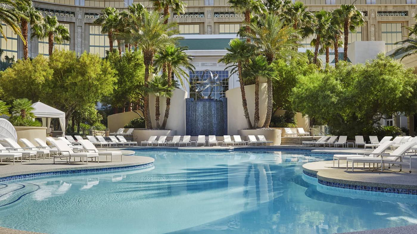 Four-Seasons-Las-Vegas-Pool-1