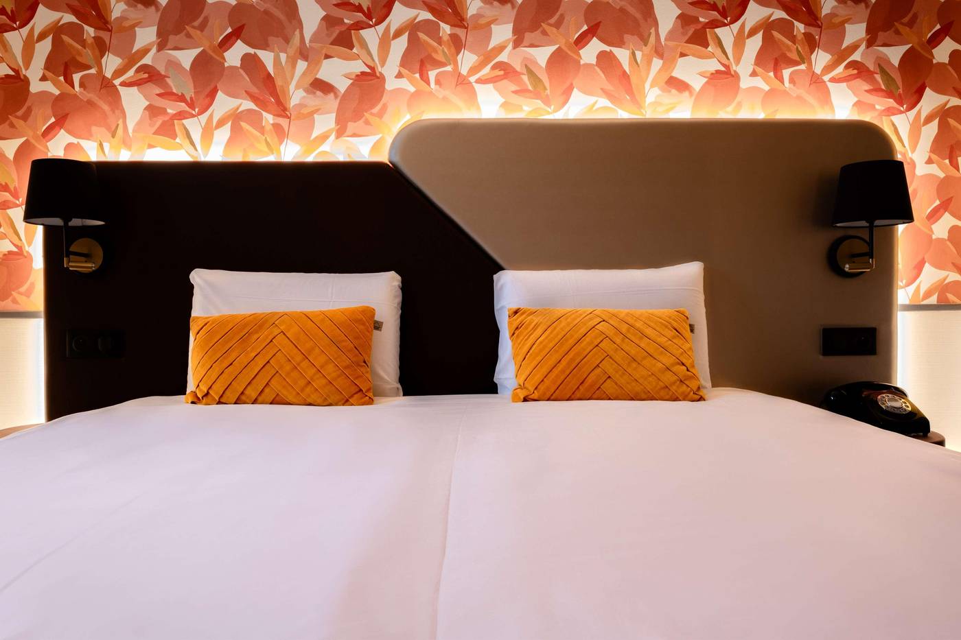 Kyriad-Par----s-10---Canal-Saint-Martin--R----publique-Room-35