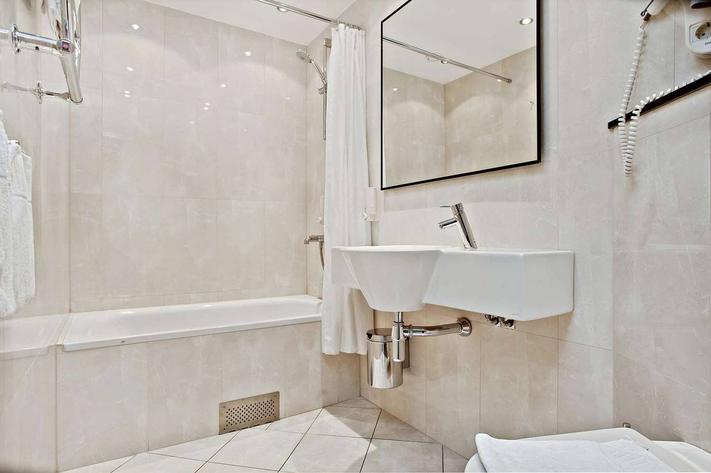 Sure Hotel by Best Western Allen-Sweden-Gothenburg-Room-9