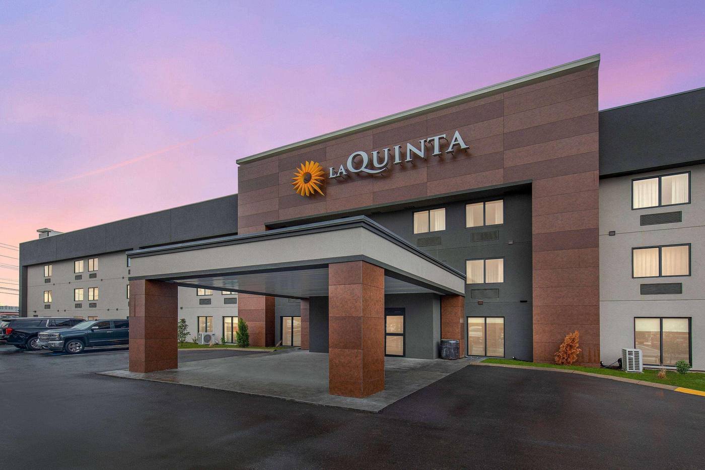 La Quinta Inn & Suites Nashville Airport-United States-NASHVILLE-General view-1