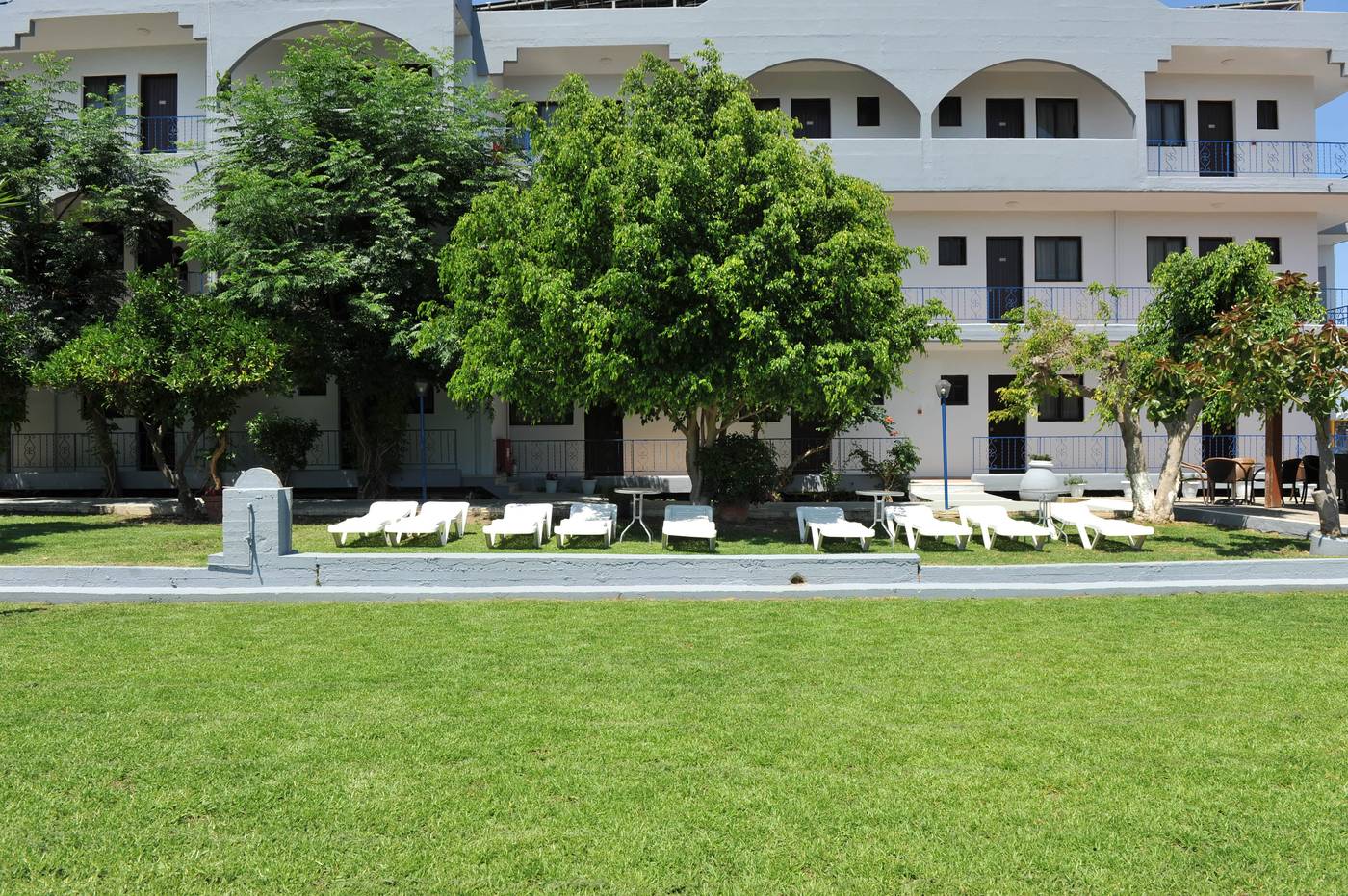 Maritime-Hotel-Apartments-Terrace-11
