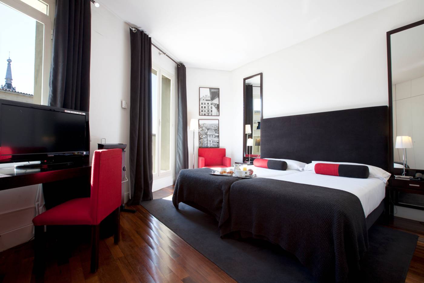 Quatro-Puerta-del-Sol-Room-7