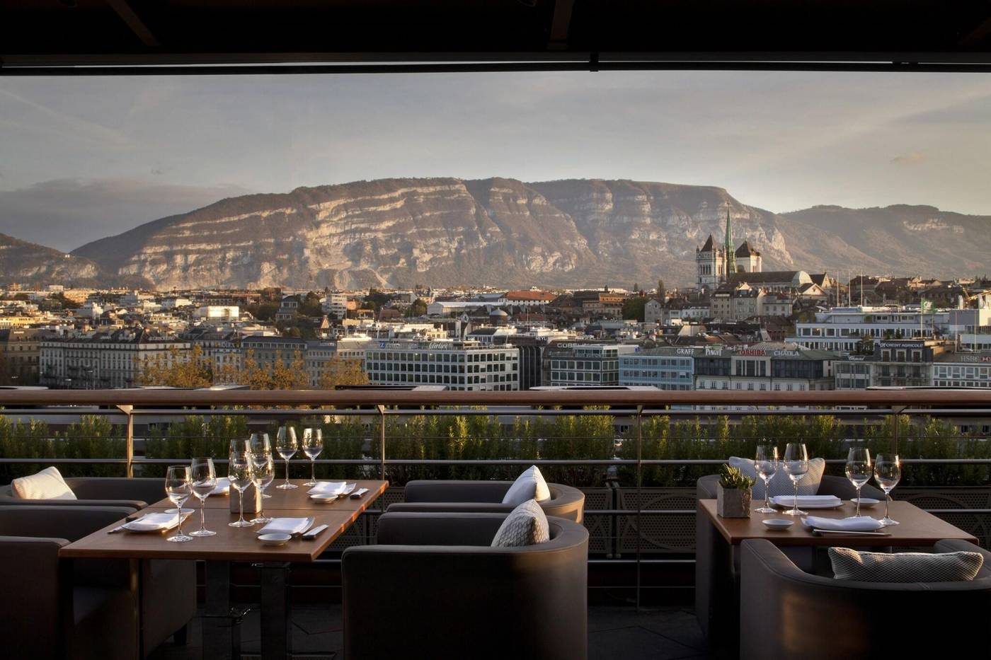 Four-Seasons-Hotel-Geneva-Terrace-72
