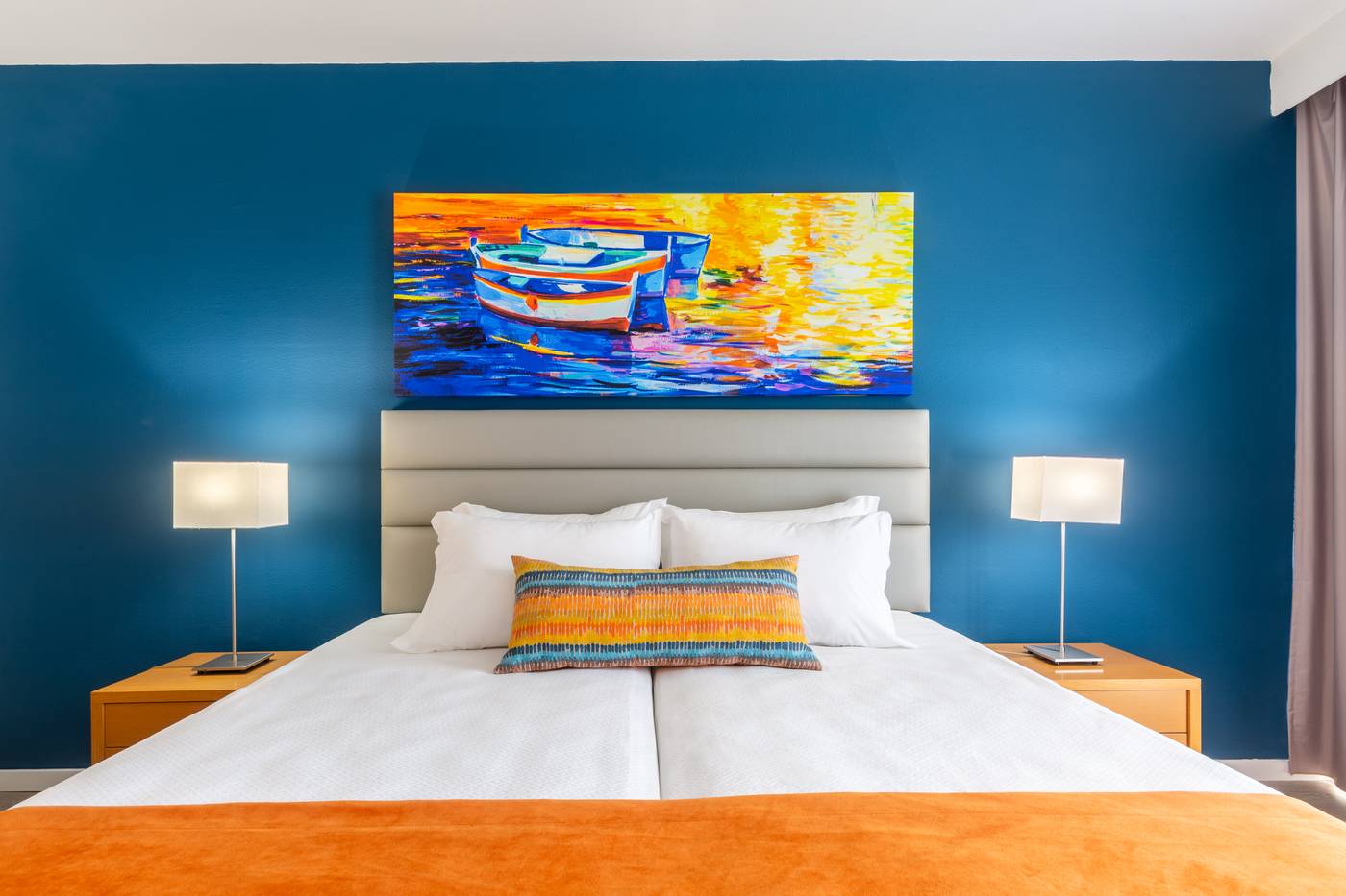 Luna-Olympus-Room-15