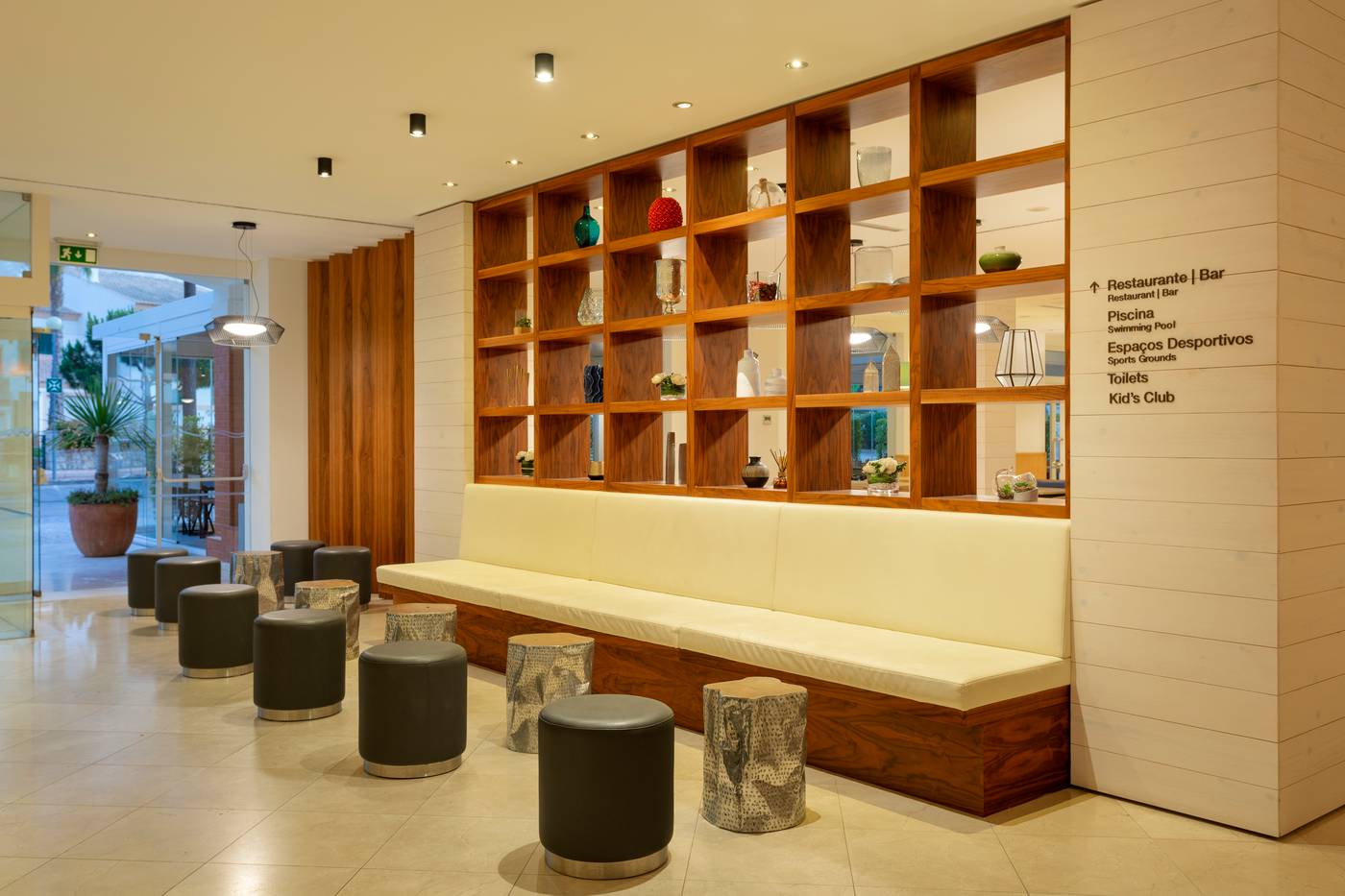 AP-Victoria-Sports---Beach-Lobby-43