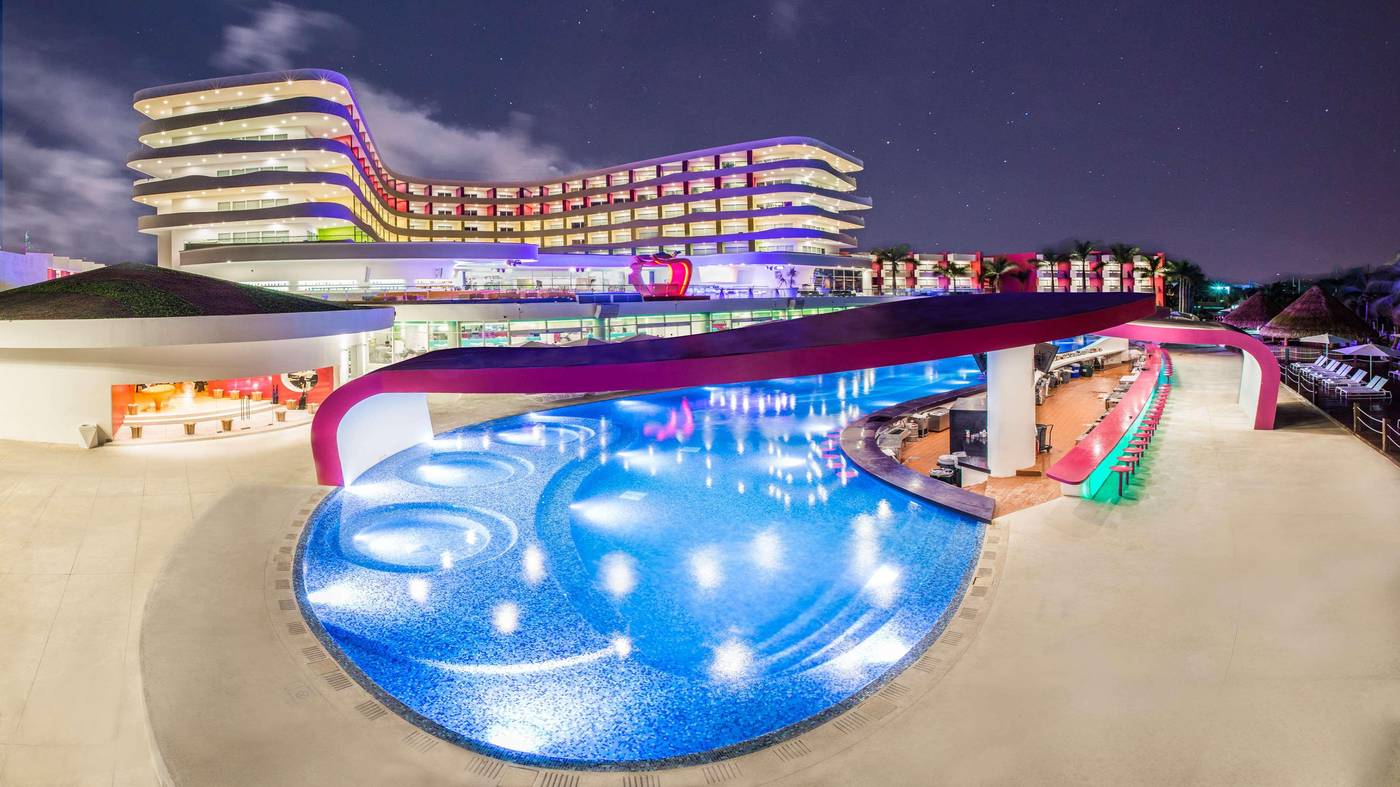 Temptation-Cancun-Resort-Pool-3