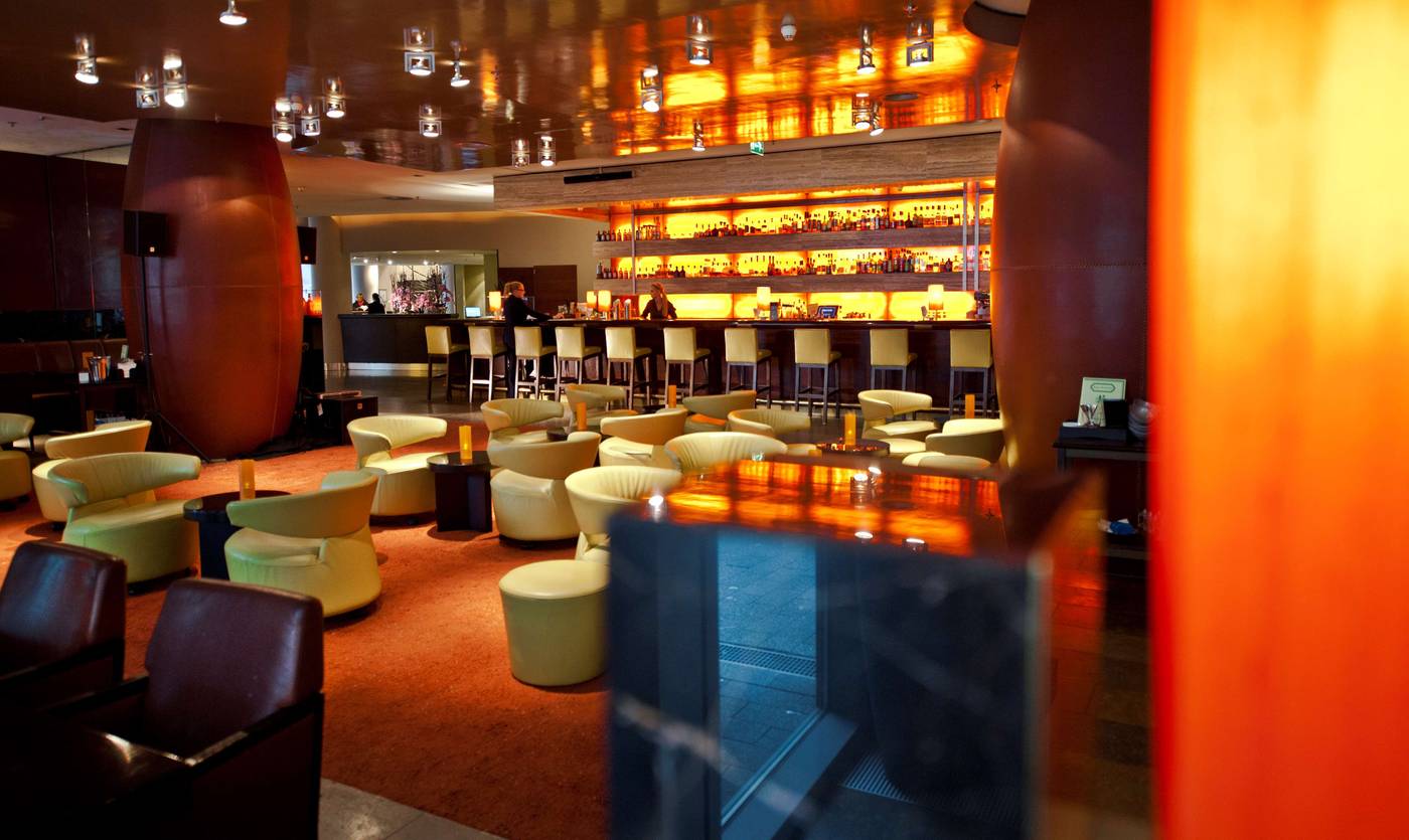 Dorint-Hotel-am-Heumarkt-Koln-Bar-11