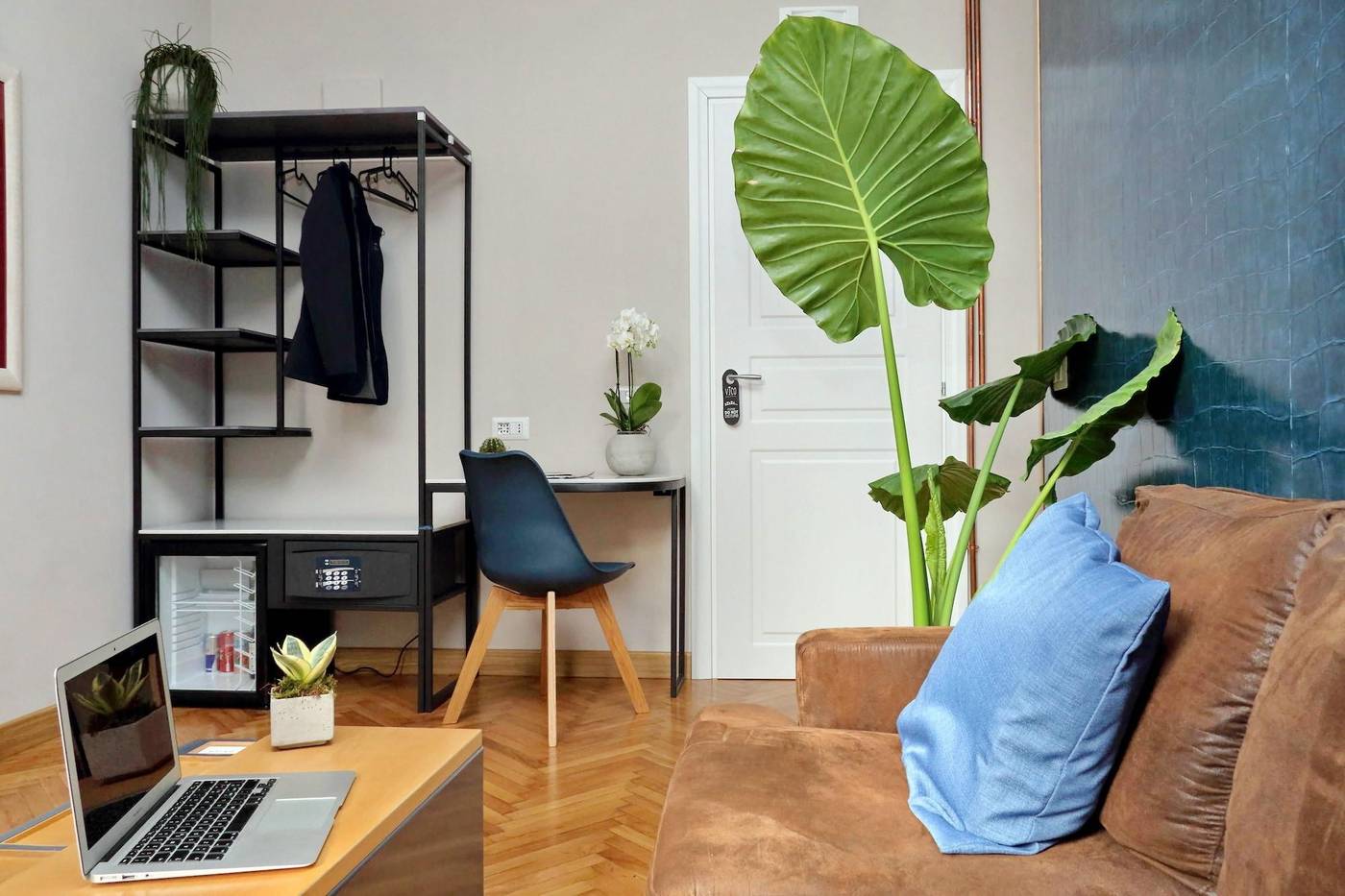 Vico-Rooms-And-Terrace-Room-4