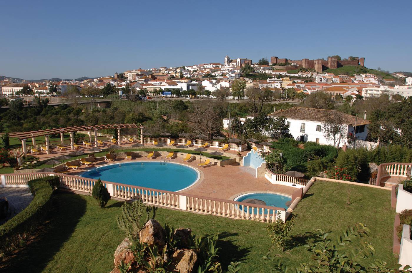 Colina-dos-Mouros-Pool-1