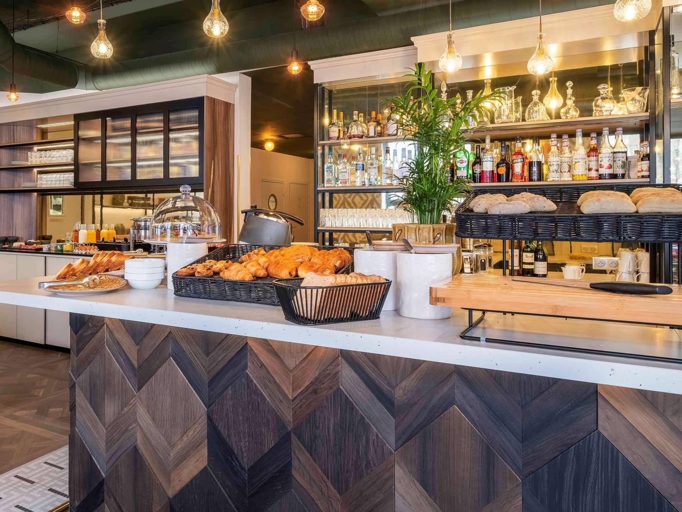 Hotel-Mercure-Paris-Bercy-Bibliotheque-Restaurant-15