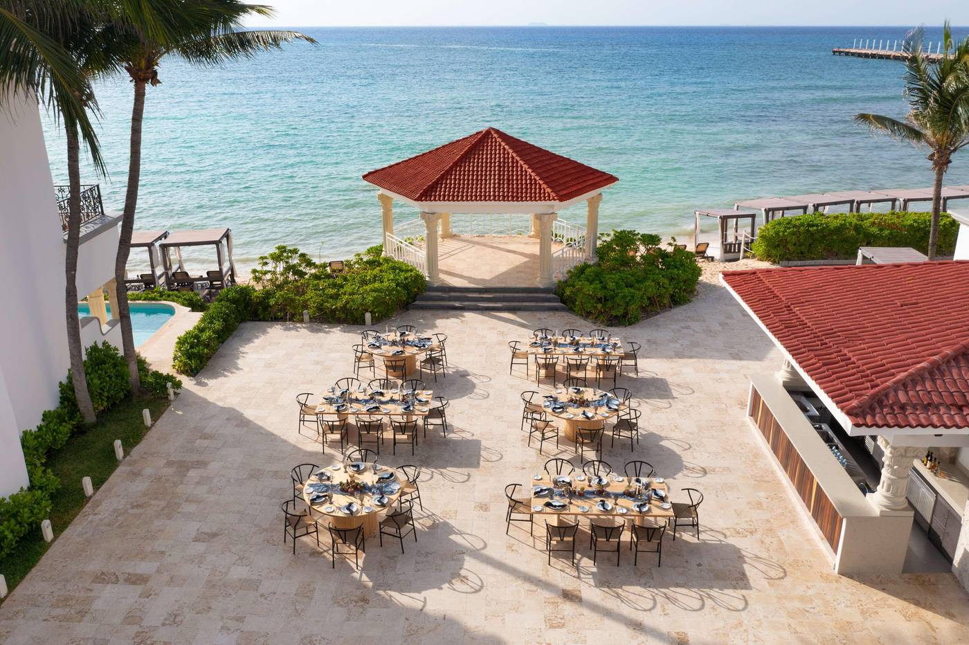 Hilton-Playa-del-Carmen-All-inclusive--The-Royal--General-view-8