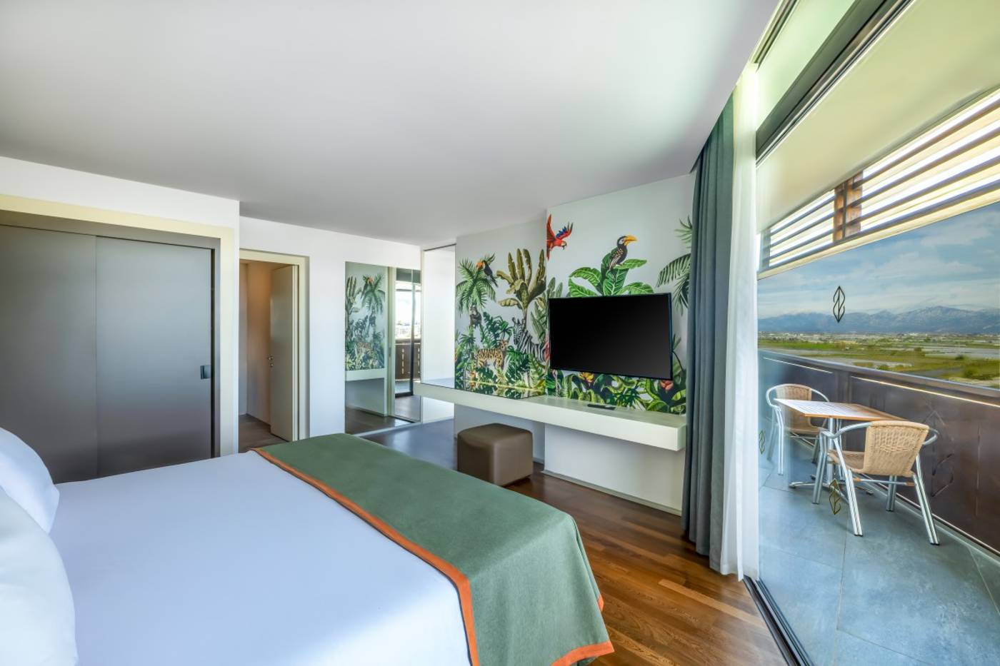 Nirvana Cosmopolitan