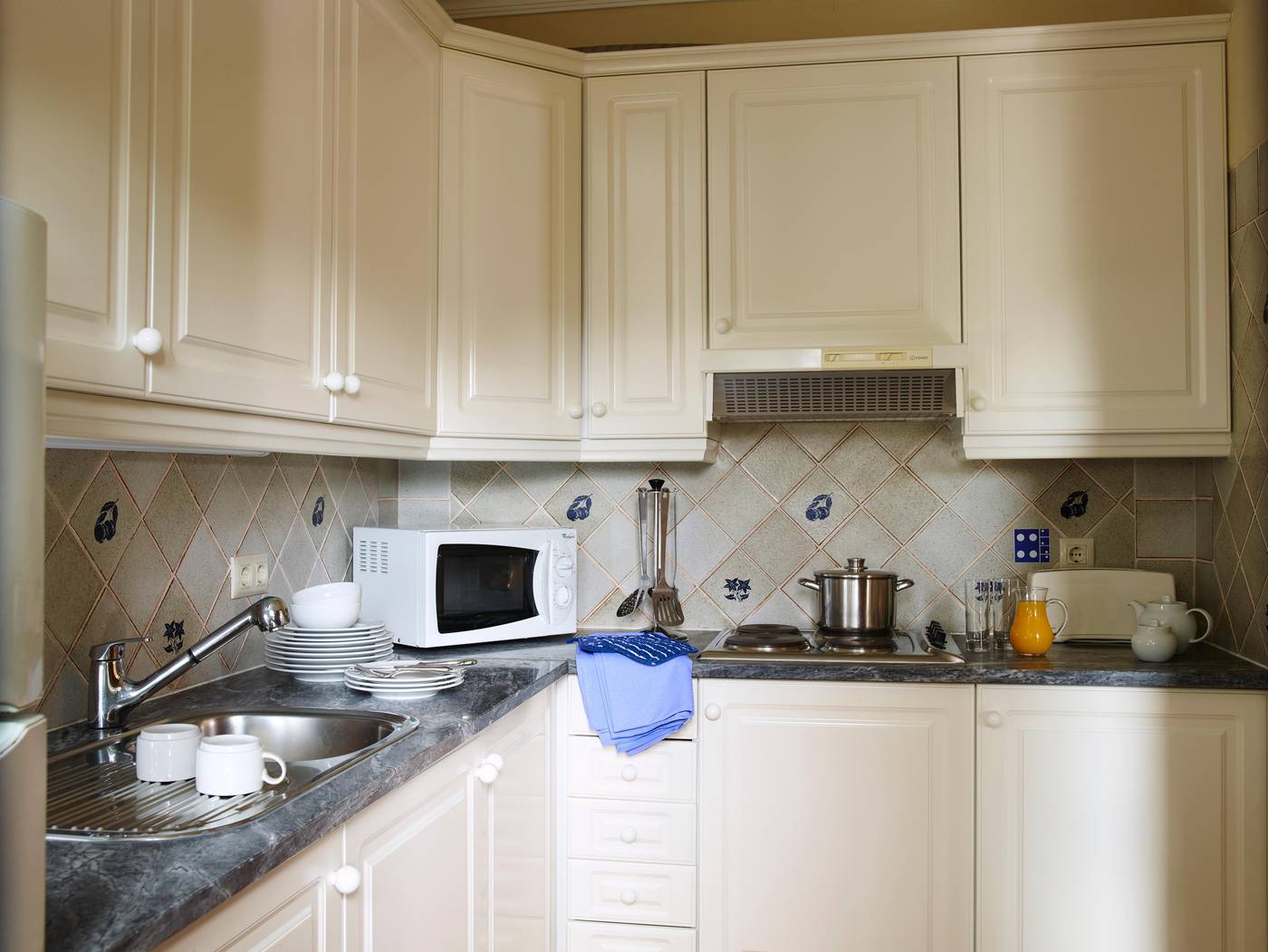 Formosa-Park-Apartment-Hotel-Room-17