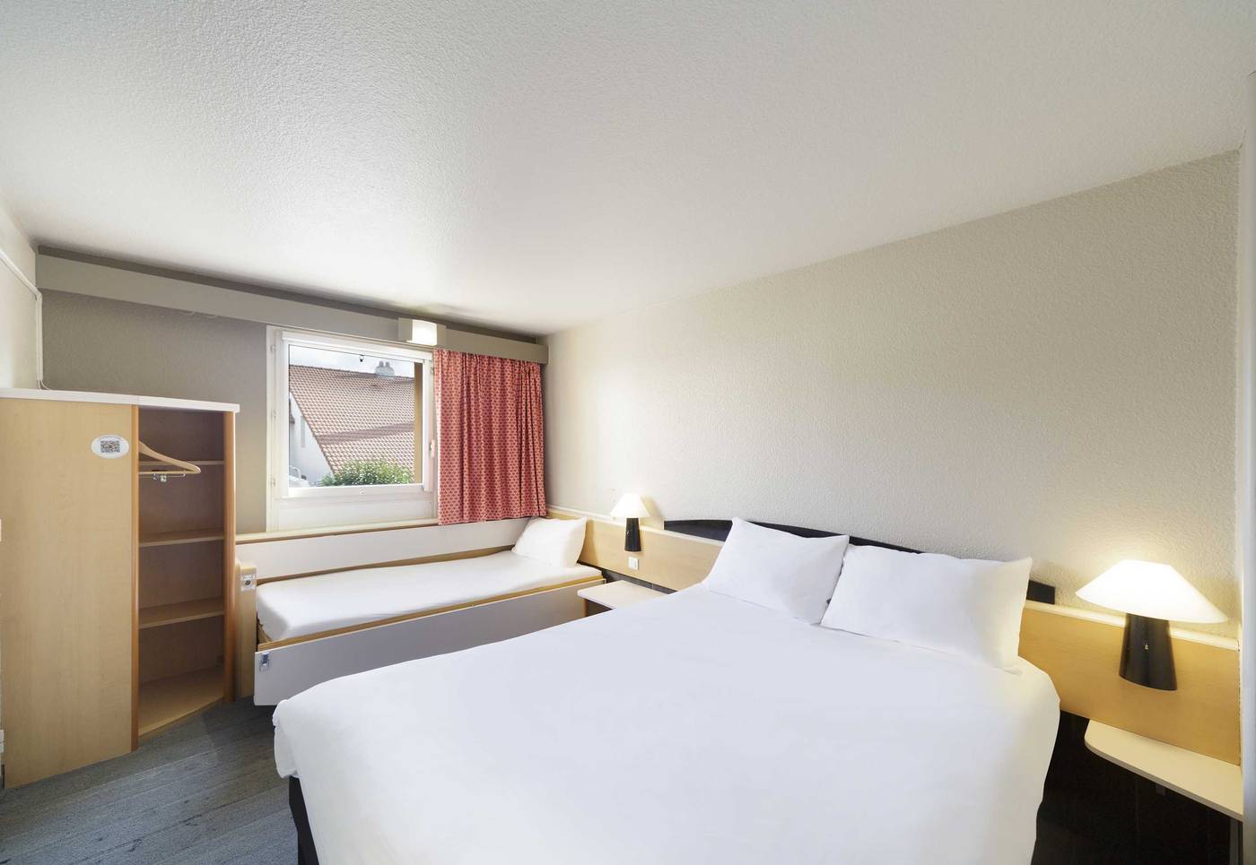 B&B HOTEL Lourdes Centre-France-LOURDES-Room-7