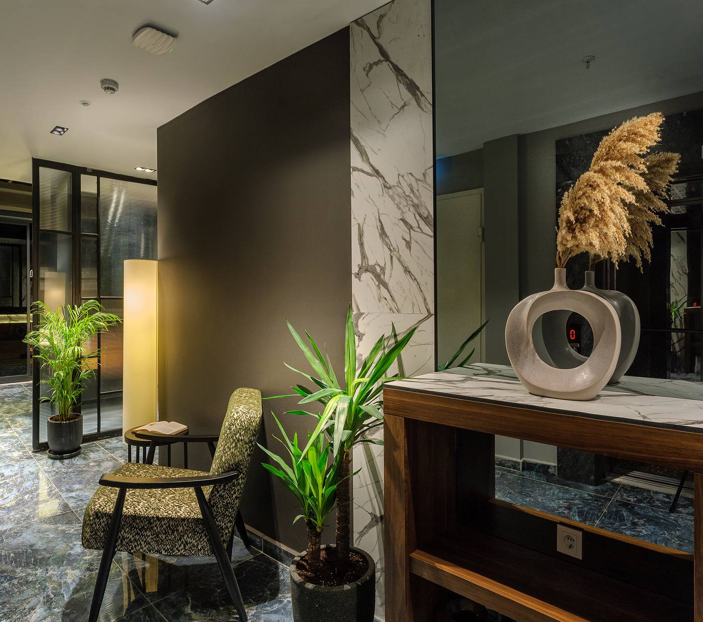 La-Mia-Suites-Lobby-1