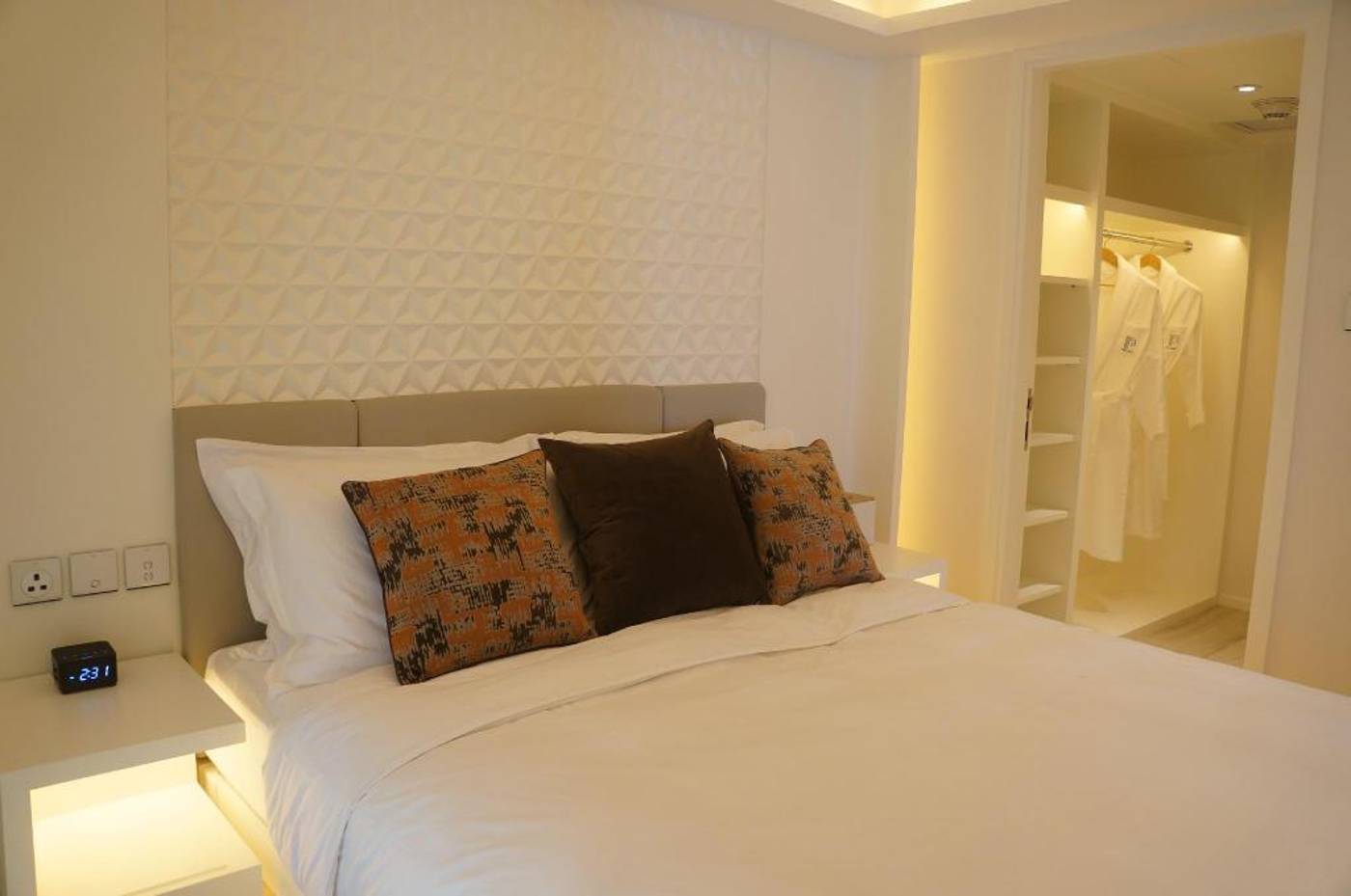 The-Pier-Hotel-Room-23