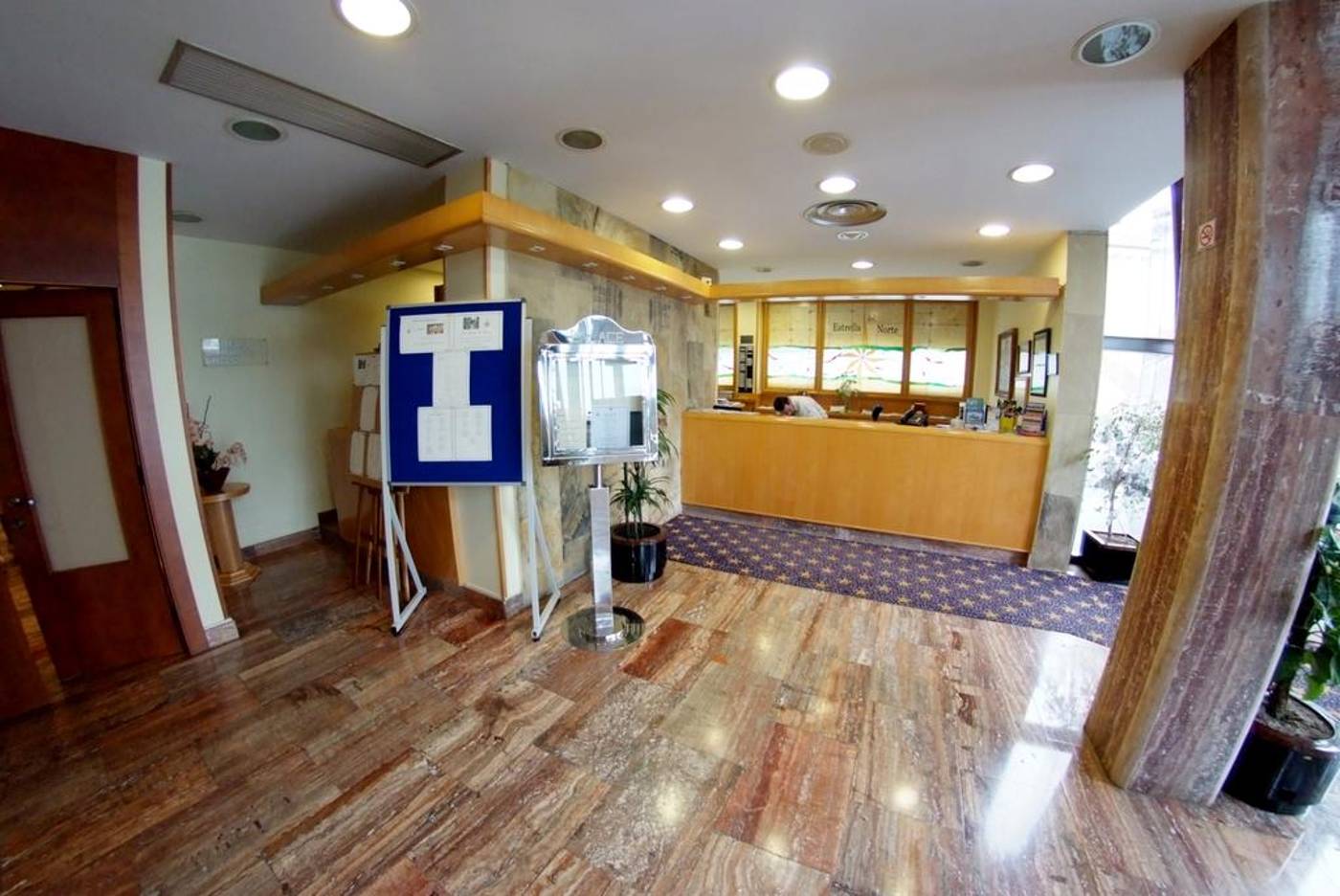 Estrella del Norte-Spain-ISLA-Lobby-3