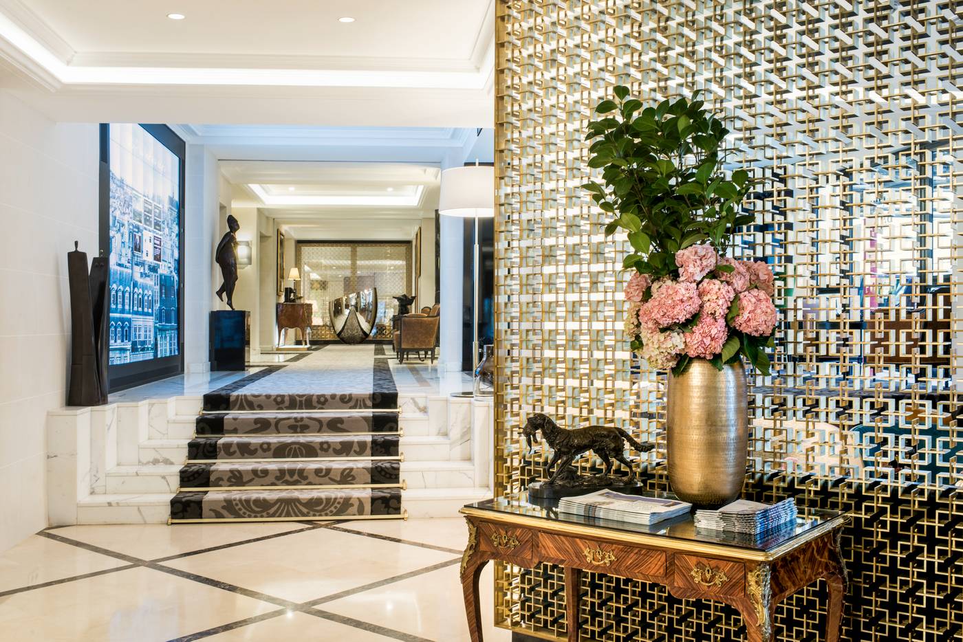 Baltimore-Paris-Lobby-19