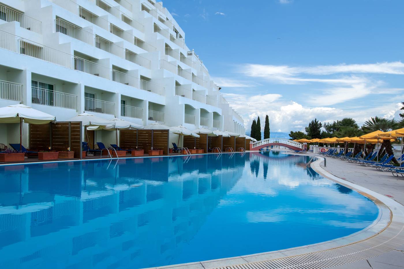 Sunshine-Corfu-Hotel---Spa-Pool-4
