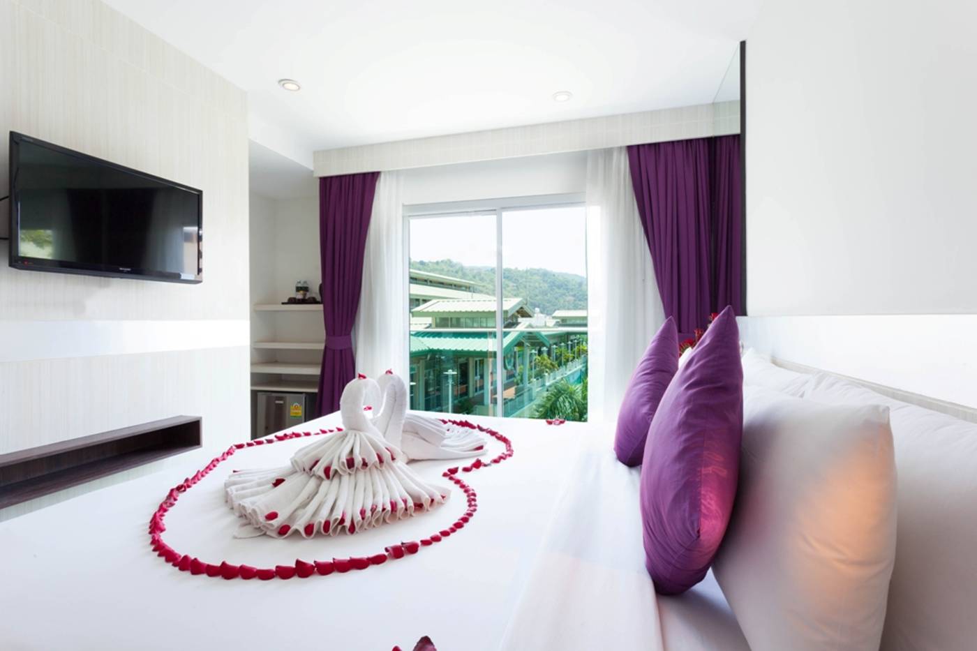 The-AIM-Patong-Hotel-Room-15